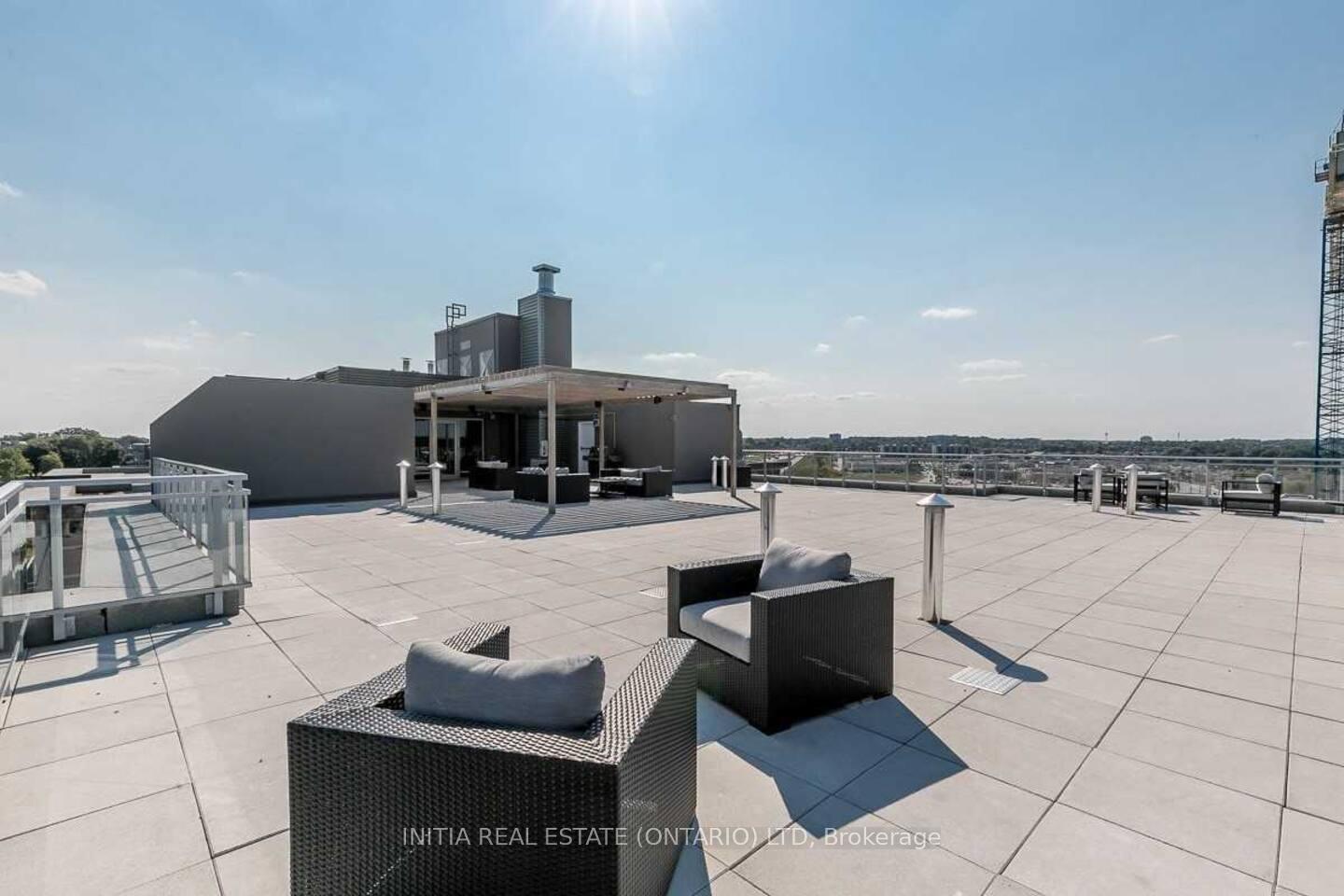 Photo 10 of Unit 110, 58 Lakeside (SHARED-KITCHEN) Terrace, Barrie, Little Lake — HOMEH