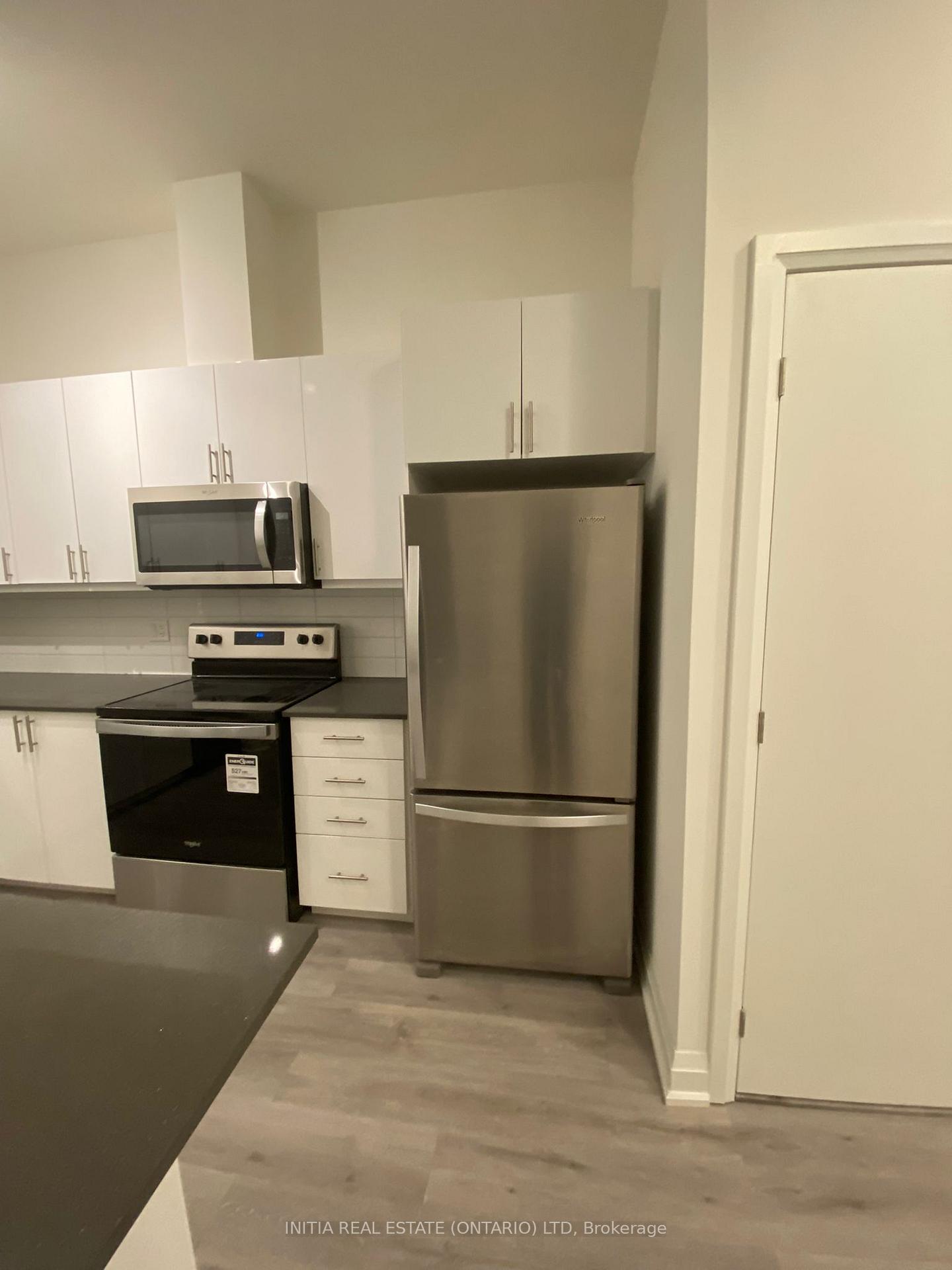 Photo 13 of Unit 110, 58 Lakeside (SHARED-KITCHEN) Terrace, Barrie, Little Lake — HOMEH