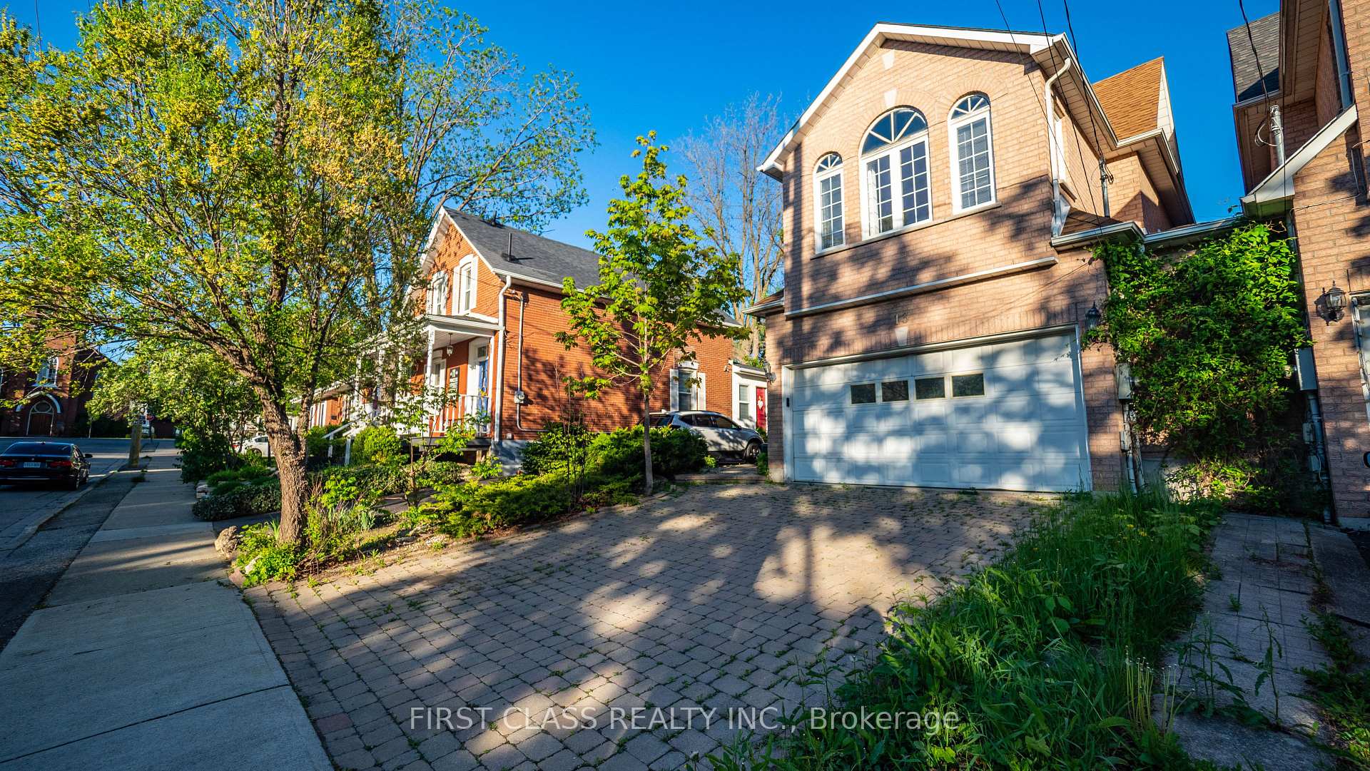 Photo 2 of 13 Princess Street, Mississauga, Streetsville — HOMEH