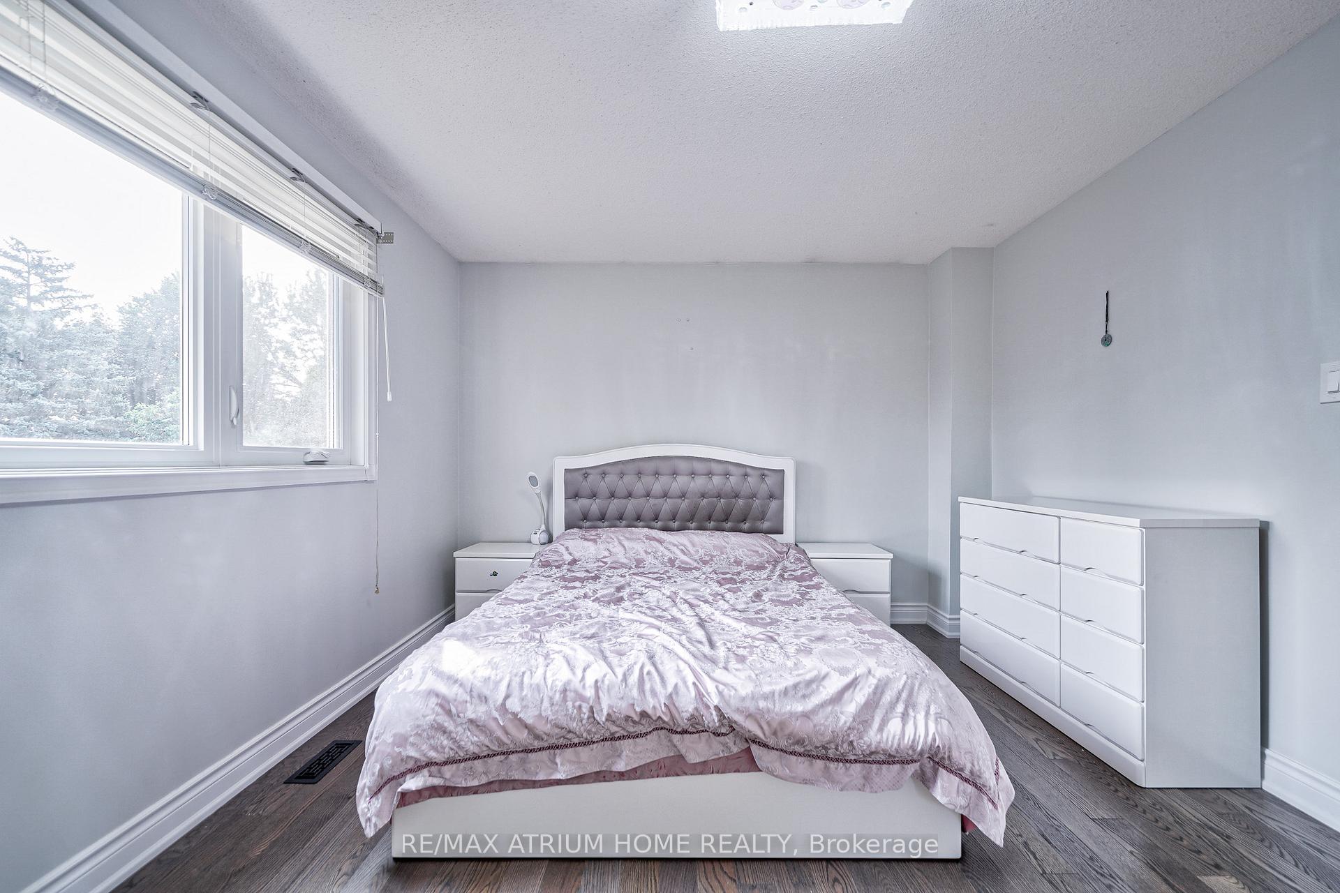 Photo 21 of 61 Trothen Circle, Markham, Markham Village — HOMEH