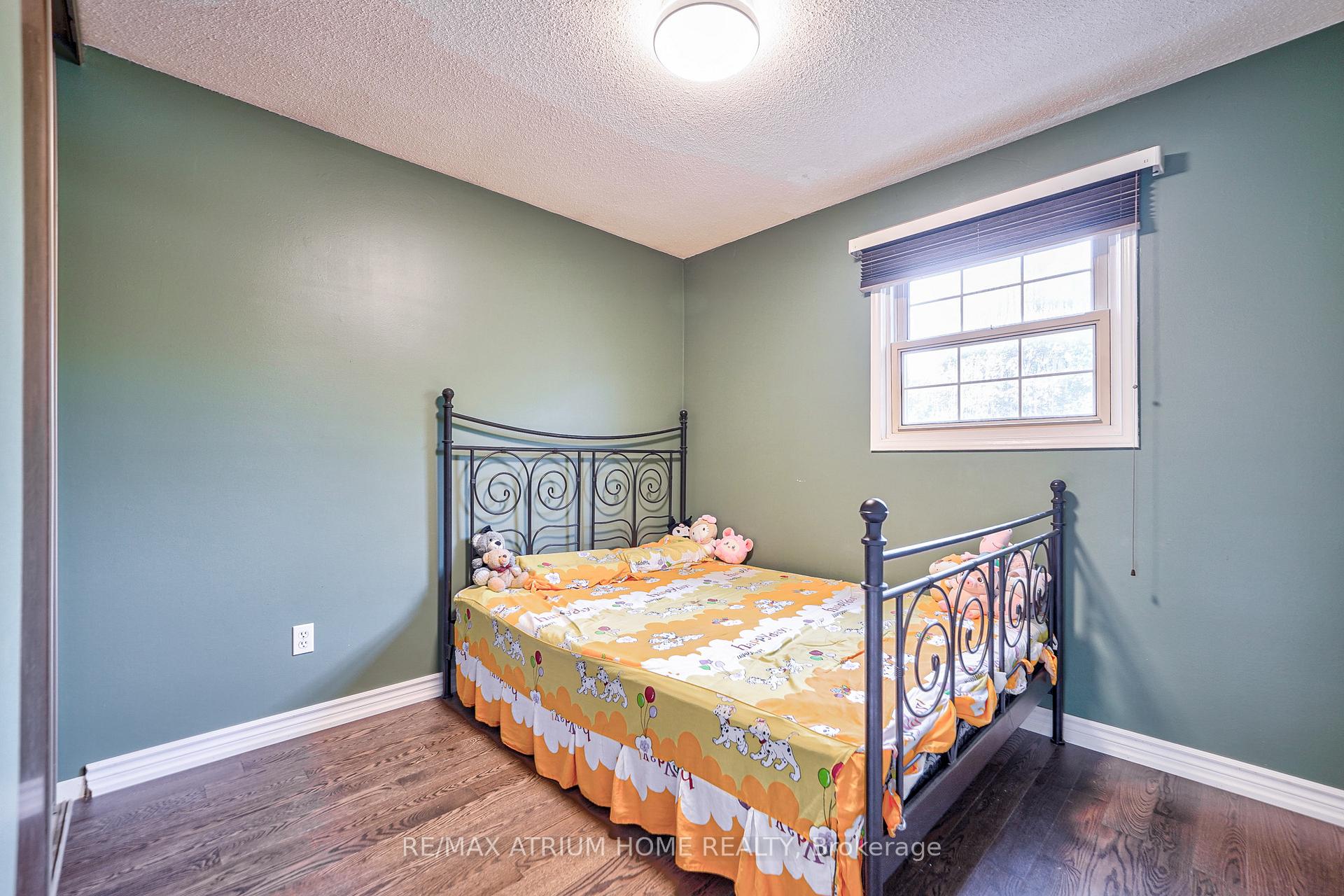 Photo 26 of 61 Trothen Circle, Markham, Markham Village — HOMEH