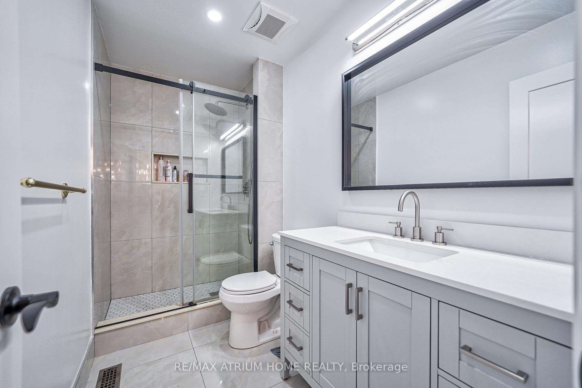 Photo 29 of 61 Trothen Circle, Markham, Markham Village — HOMEH