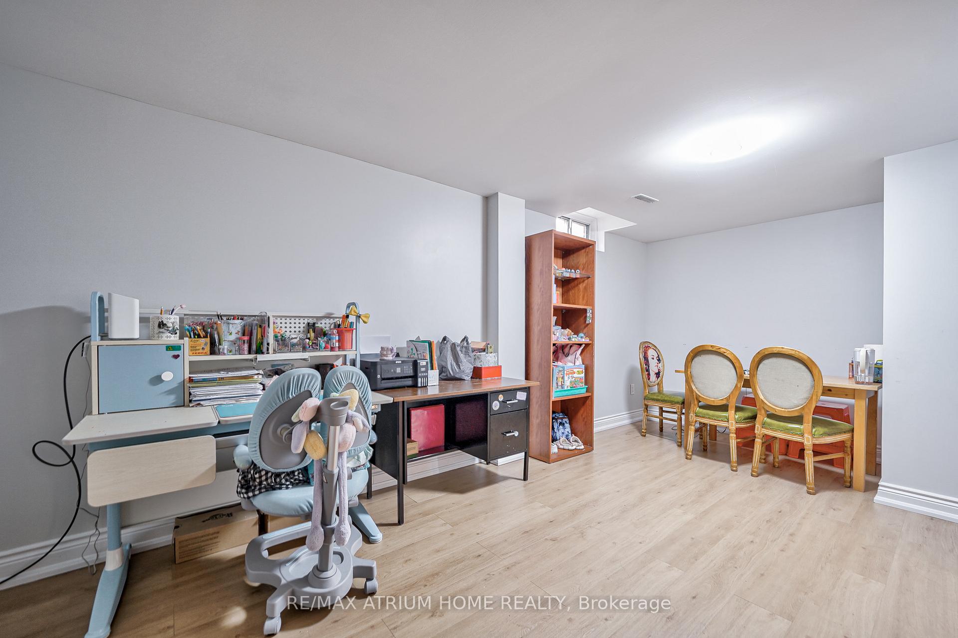Photo 34 of 61 Trothen Circle, Markham, Markham Village — HOMEH
