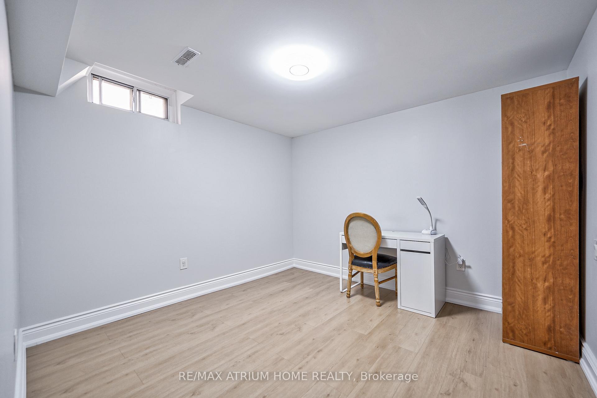 Photo 35 of 61 Trothen Circle, Markham, Markham Village — HOMEH