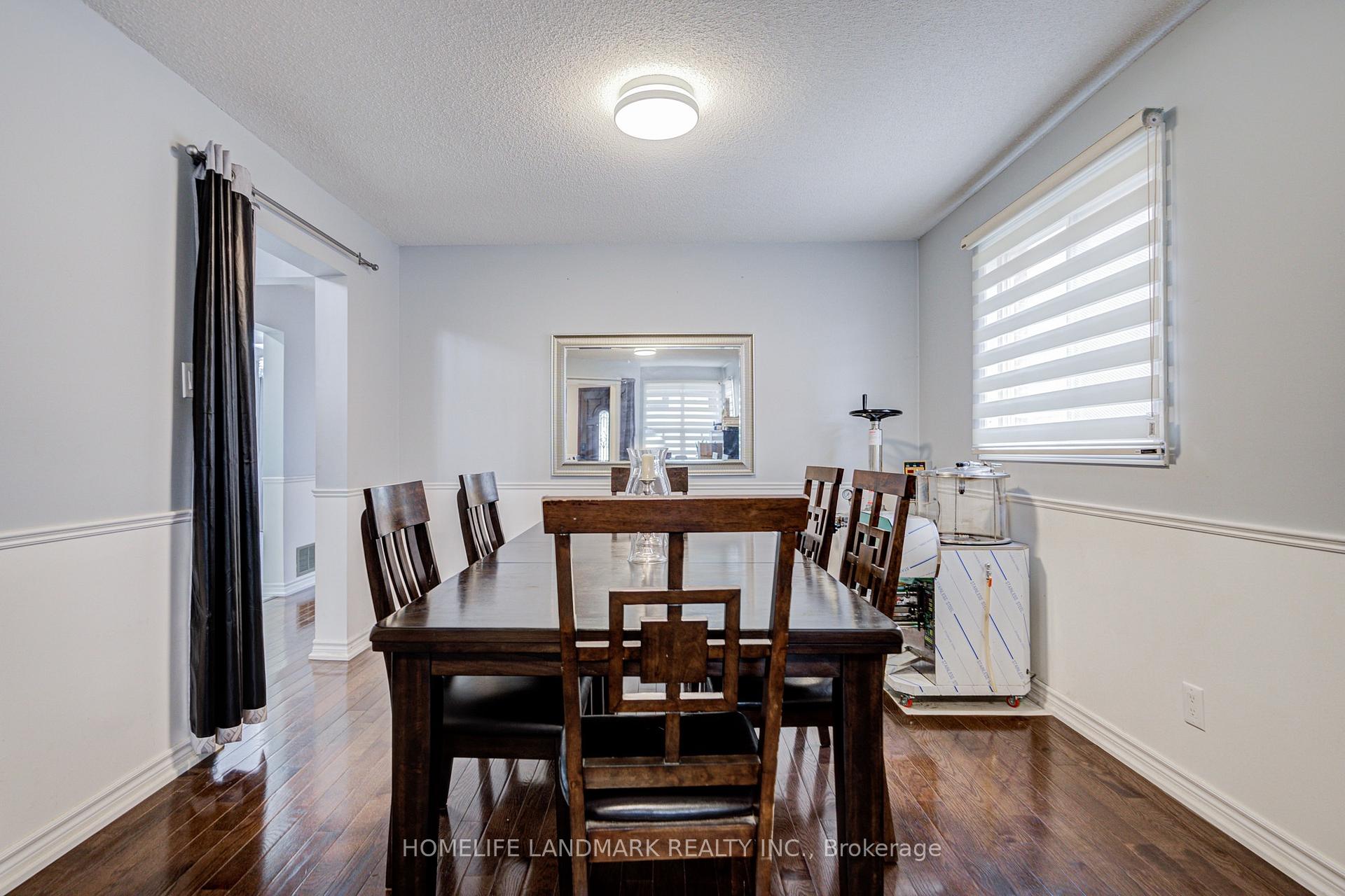 Photo 6 of 35 Royal Palm Drive, Vaughan, Crestwood-Springfarm-Yorkhill — HOMEH