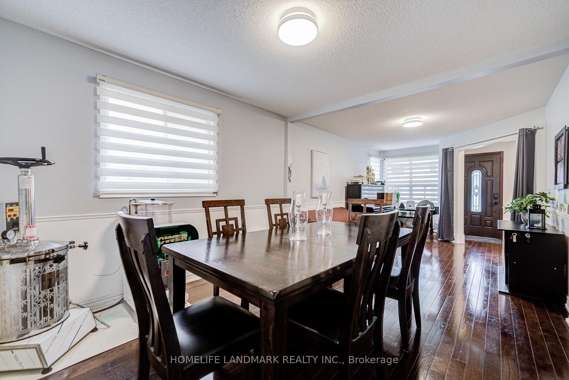 Photo 8 of 35 Royal Palm Drive, Vaughan, Crestwood-Springfarm-Yorkhill — HOMEH