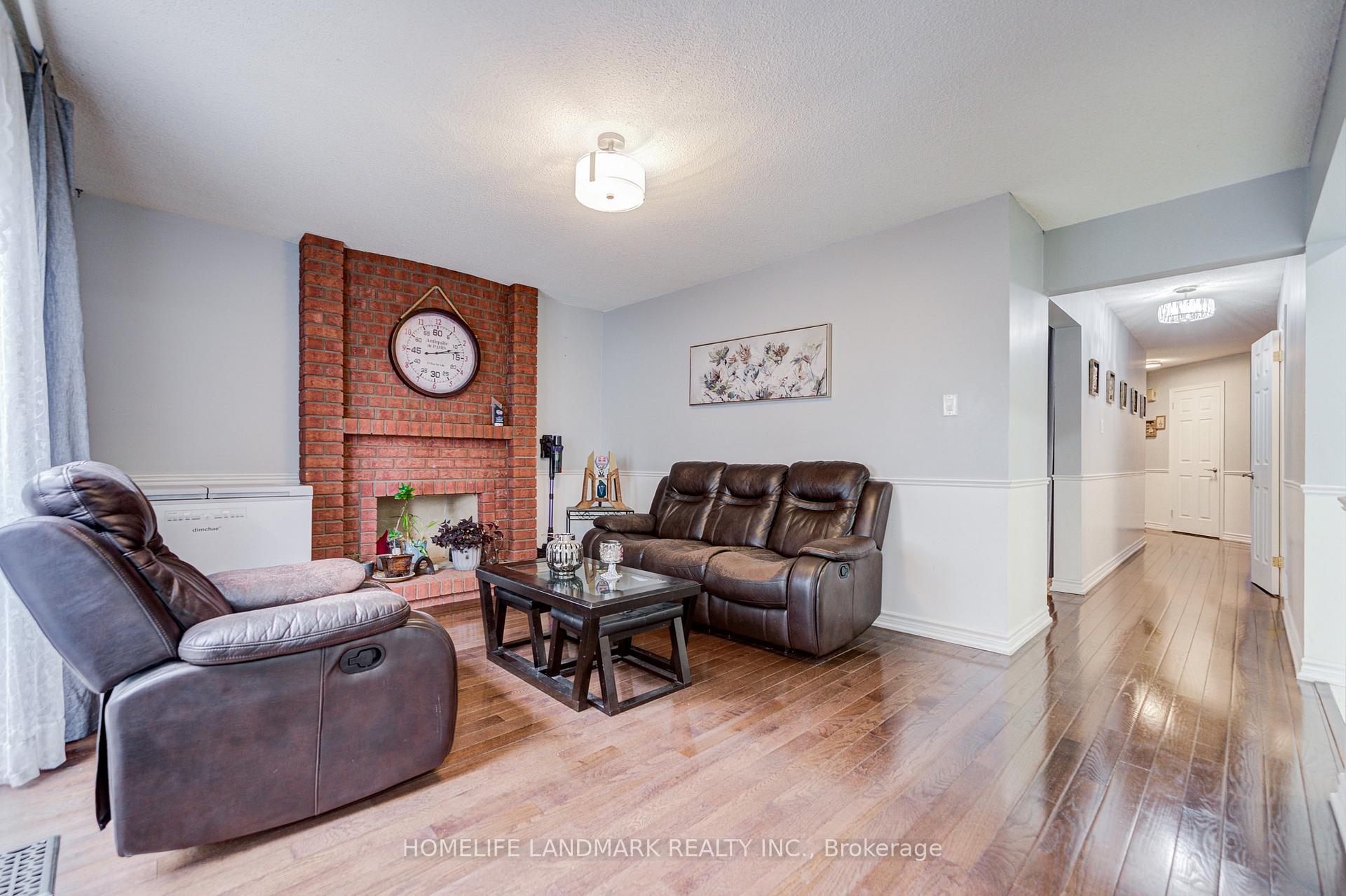 Photo 14 of 35 Royal Palm Drive, Vaughan, Crestwood-Springfarm-Yorkhill — HOMEH
