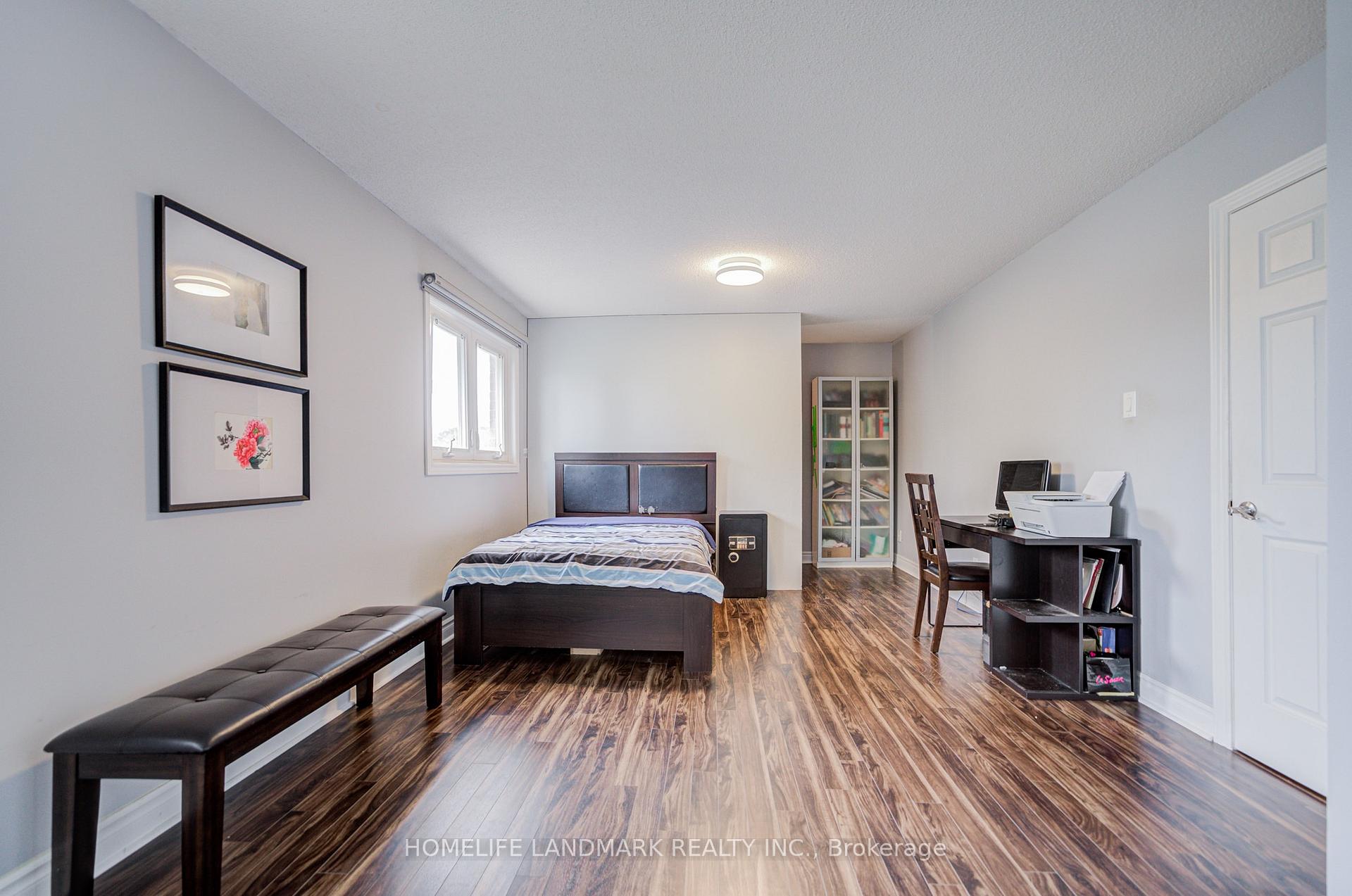 Photo 21 of 35 Royal Palm Drive, Vaughan, Crestwood-Springfarm-Yorkhill — HOMEH