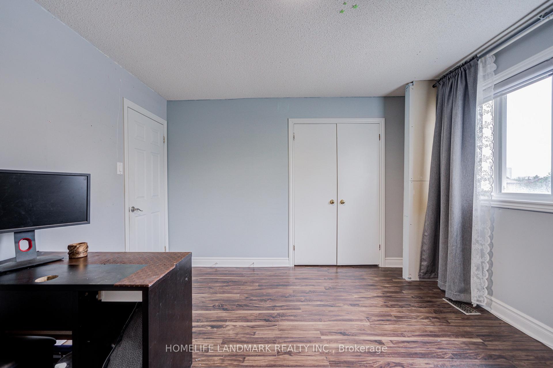 Photo 30 of 35 Royal Palm Drive, Vaughan, Crestwood-Springfarm-Yorkhill — HOMEH