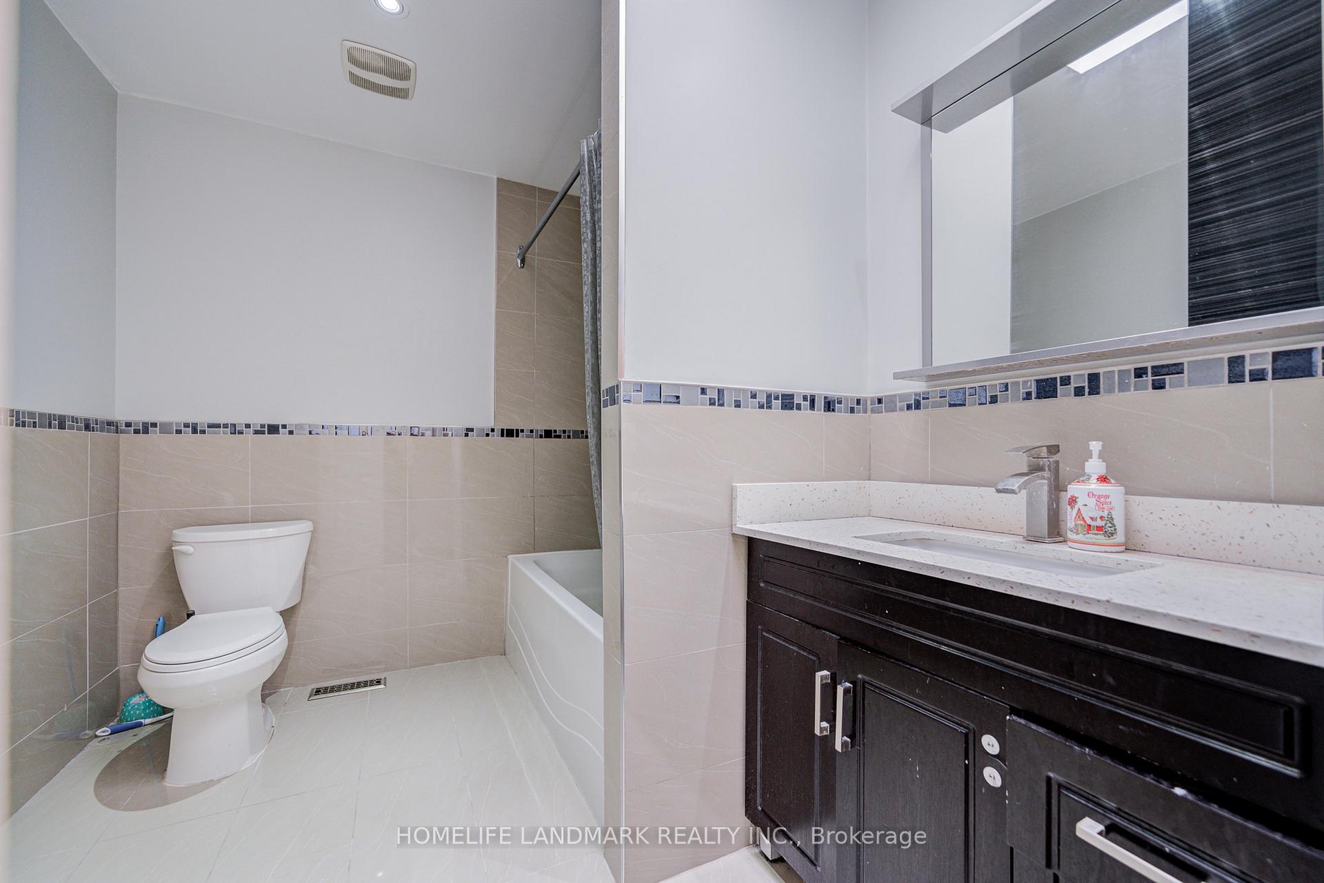 Photo 38 of 35 Royal Palm Drive, Vaughan, Crestwood-Springfarm-Yorkhill — HOMEH