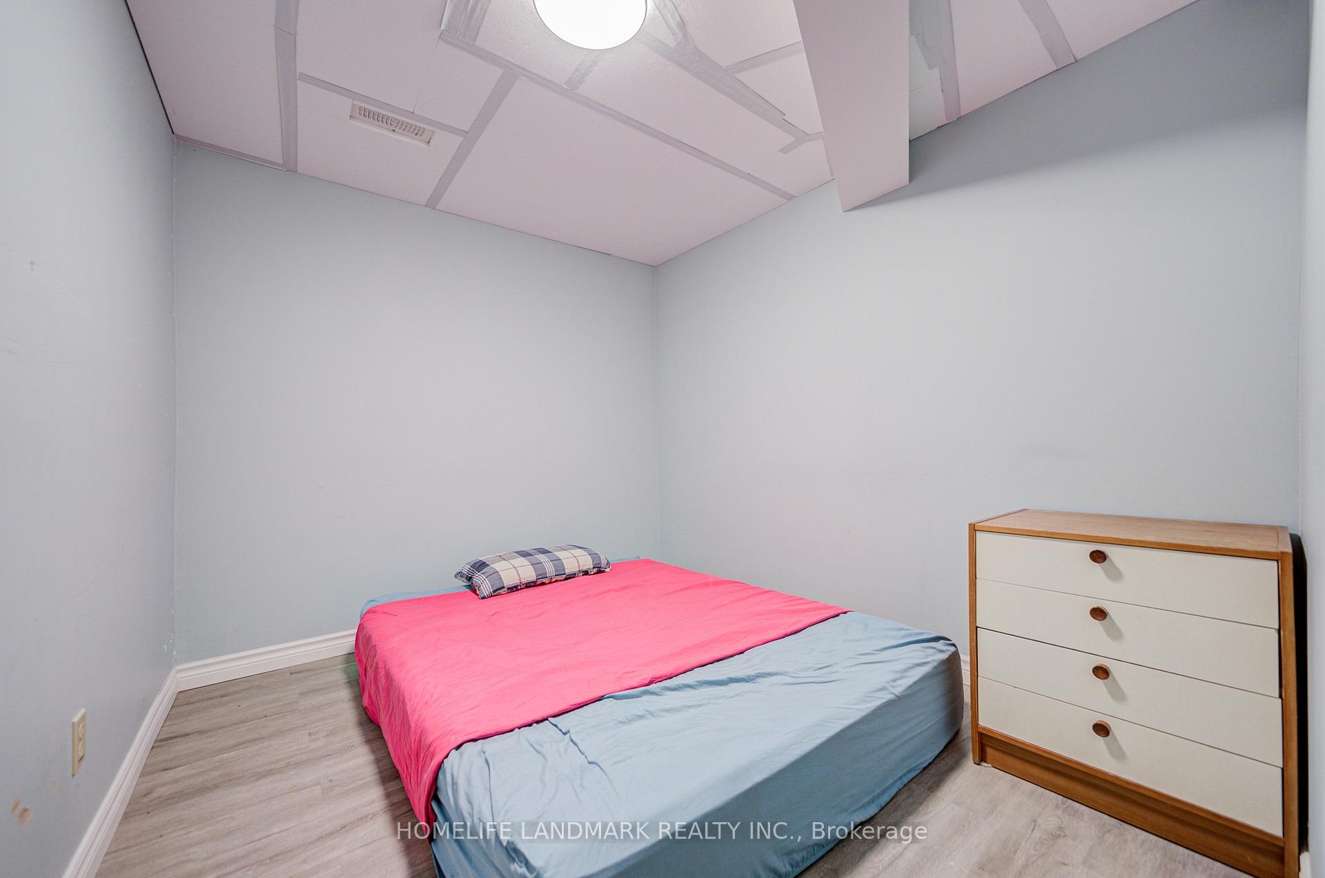 Photo 39 of 35 Royal Palm Drive, Vaughan, Crestwood-Springfarm-Yorkhill — HOMEH