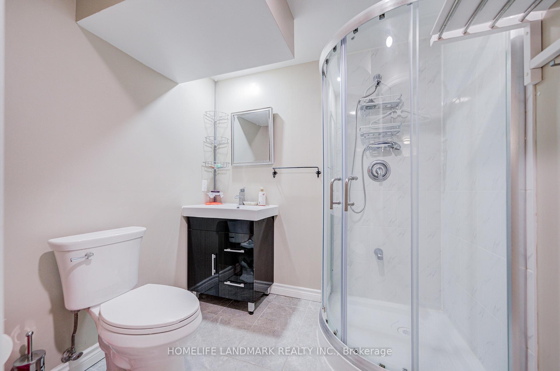 Photo 42 of 35 Royal Palm Drive, Vaughan, Crestwood-Springfarm-Yorkhill — HOMEH