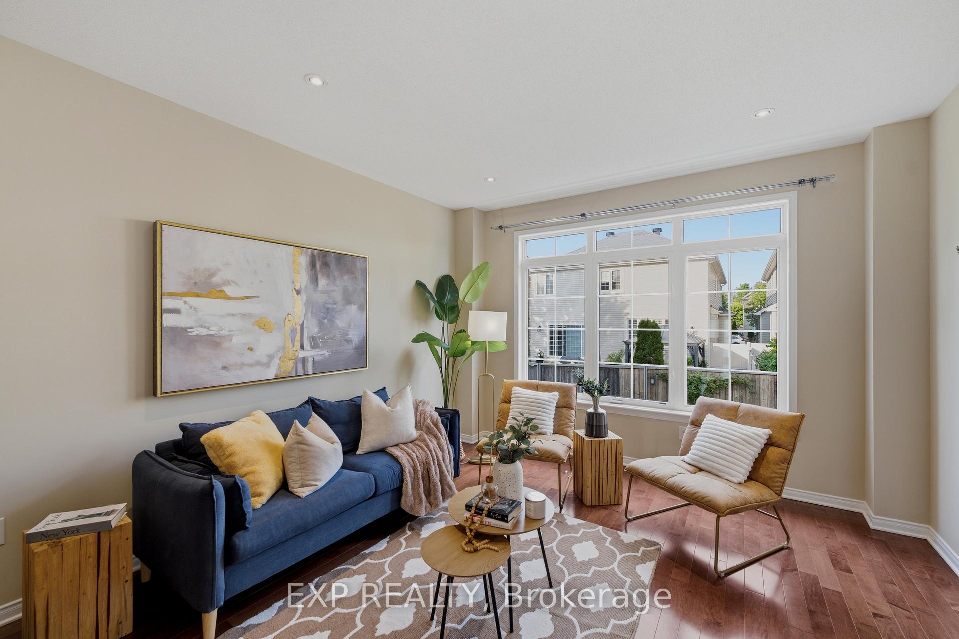 Photo 2 of 118 Laramie Crescent, Ottawa, Barrhaven - Stonebridge — HOMEH