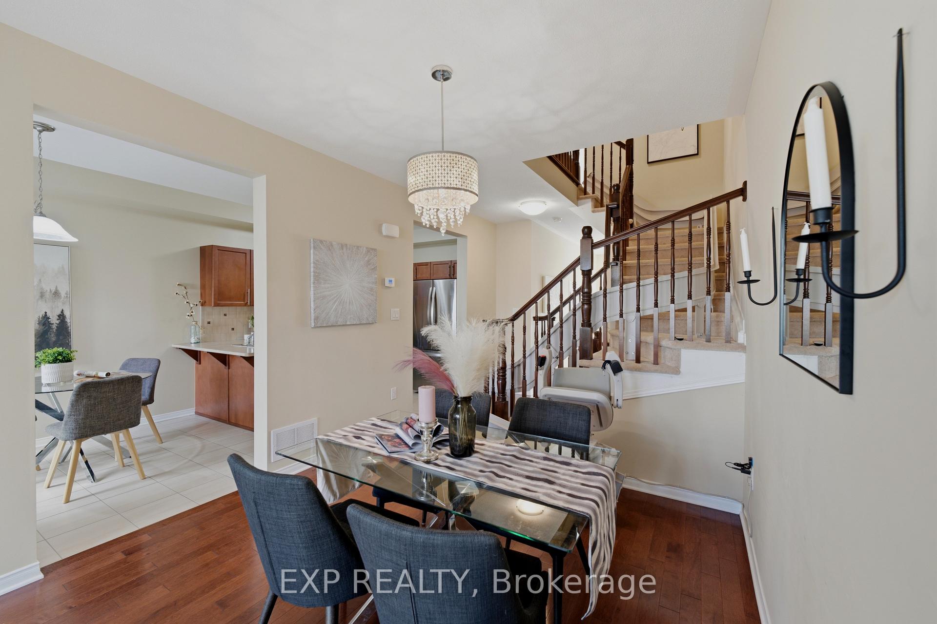 Photo 10 of 118 Laramie Crescent, Ottawa, Barrhaven - Stonebridge — HOMEH