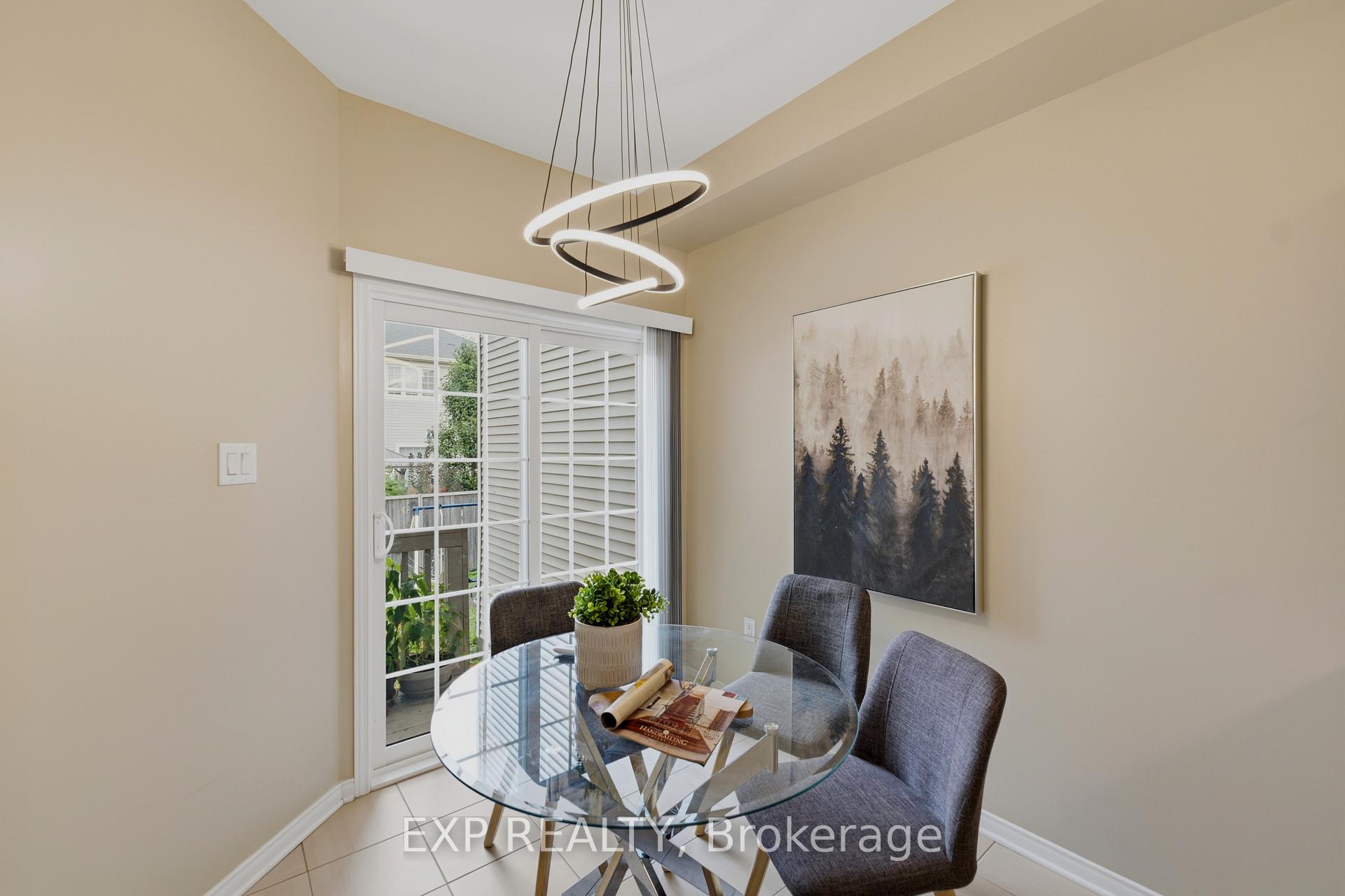 Photo 12 of 118 Laramie Crescent, Ottawa, Barrhaven - Stonebridge — HOMEH