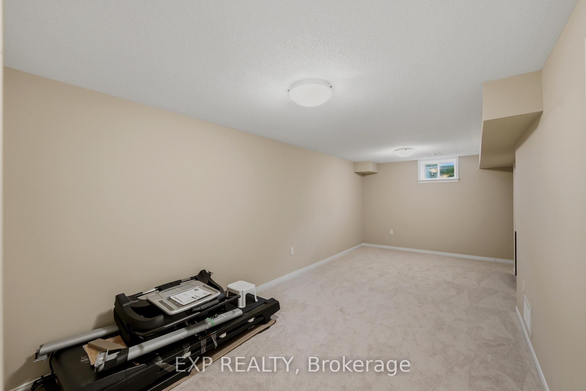 Photo 32 of 118 Laramie Crescent, Ottawa, Barrhaven - Stonebridge — HOMEH