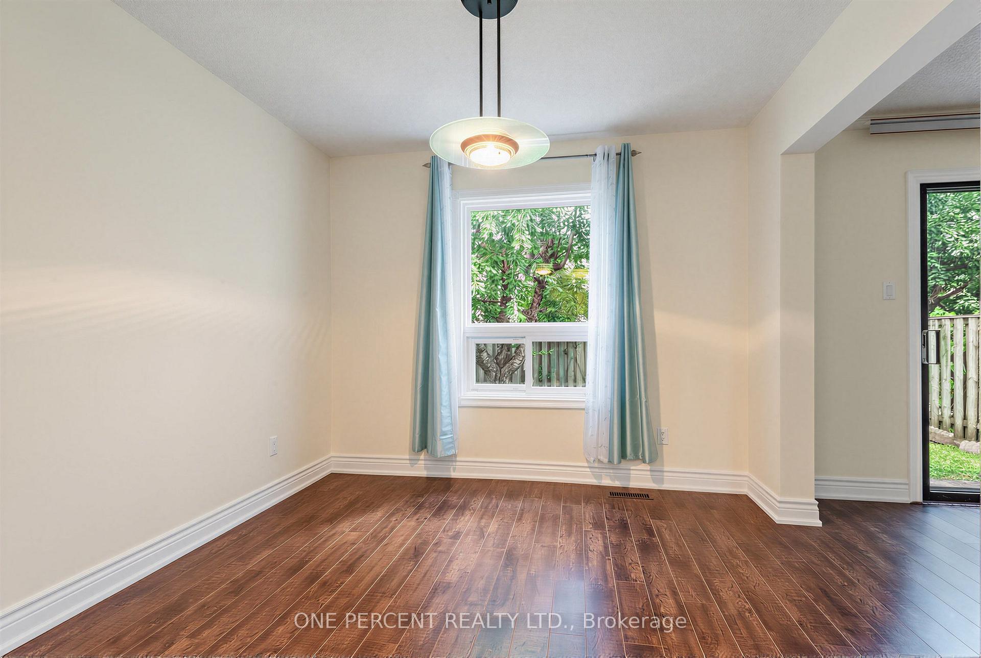 Photo 9 of 12 Appleby Crescent, Markham, Milliken Mills West — HOMEH