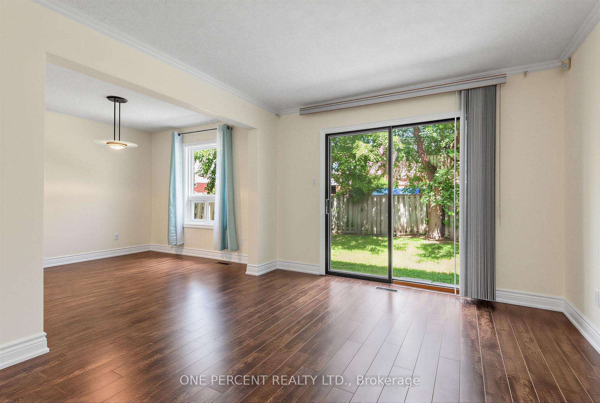 Photo 11 of 12 Appleby Crescent, Markham, Milliken Mills West — HOMEH