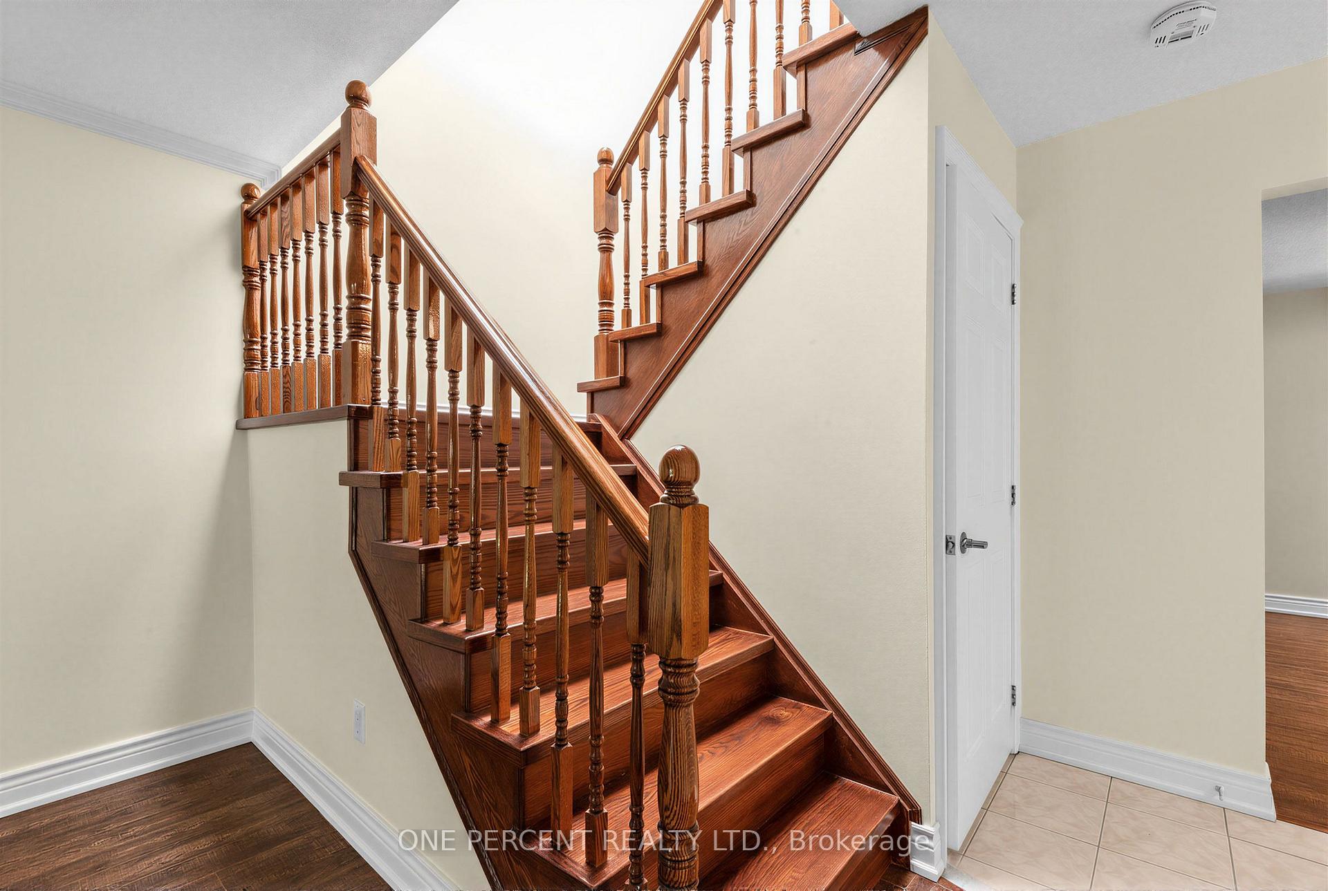 Photo 15 of 12 Appleby Crescent, Markham, Milliken Mills West — HOMEH