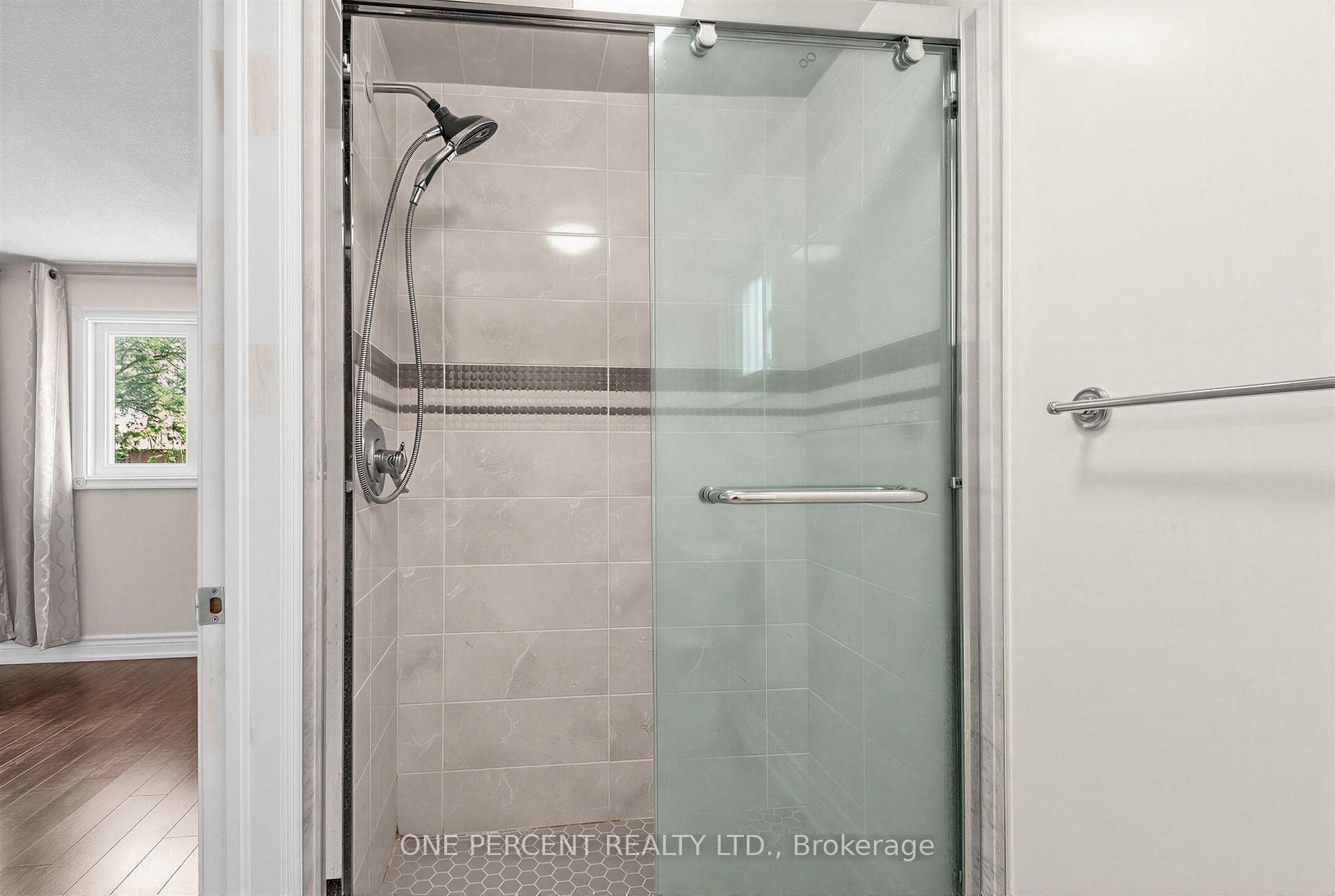 Photo 21 of 12 Appleby Crescent, Markham, Milliken Mills West — HOMEH
