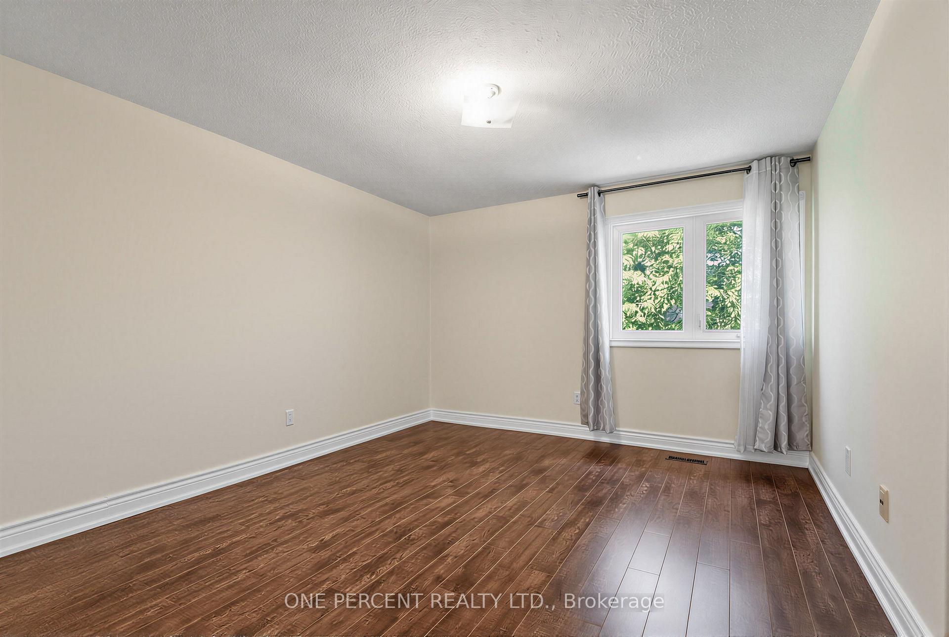 Photo 23 of 12 Appleby Crescent, Markham, Milliken Mills West — HOMEH