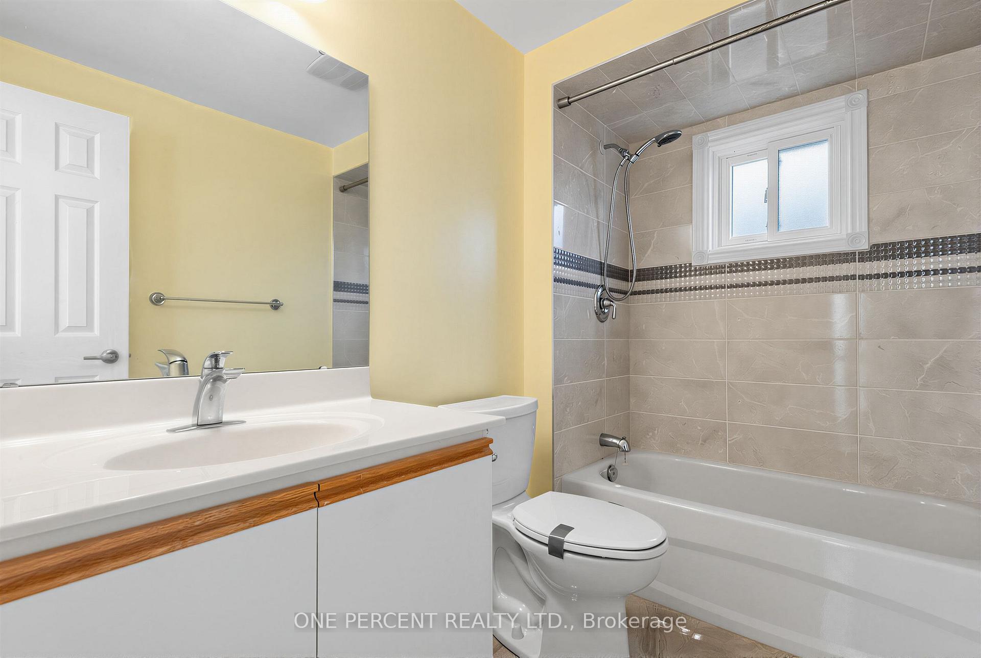Photo 24 of 12 Appleby Crescent, Markham, Milliken Mills West — HOMEH