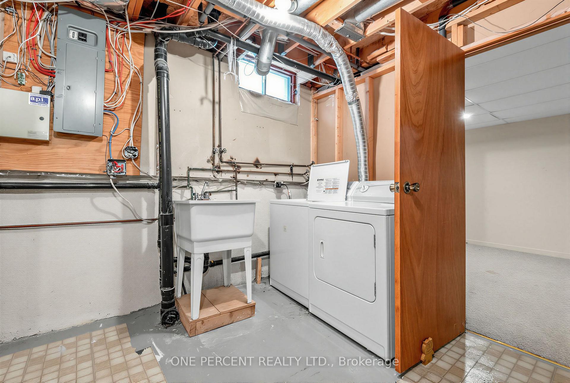 Photo 29 of 12 Appleby Crescent, Markham, Milliken Mills West — HOMEH