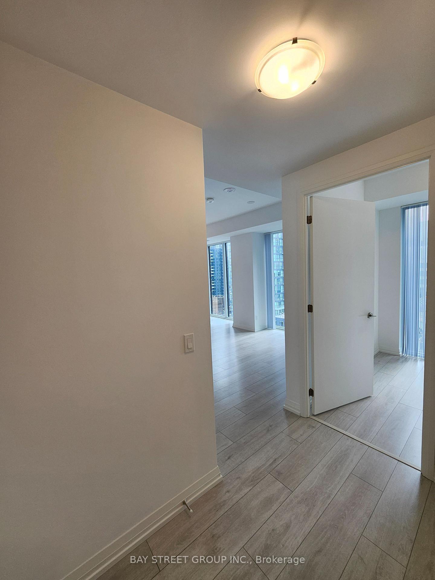 Photo 2 of Unit 2206, 400 King Street W, Toronto, Waterfront Communities — HOMEH