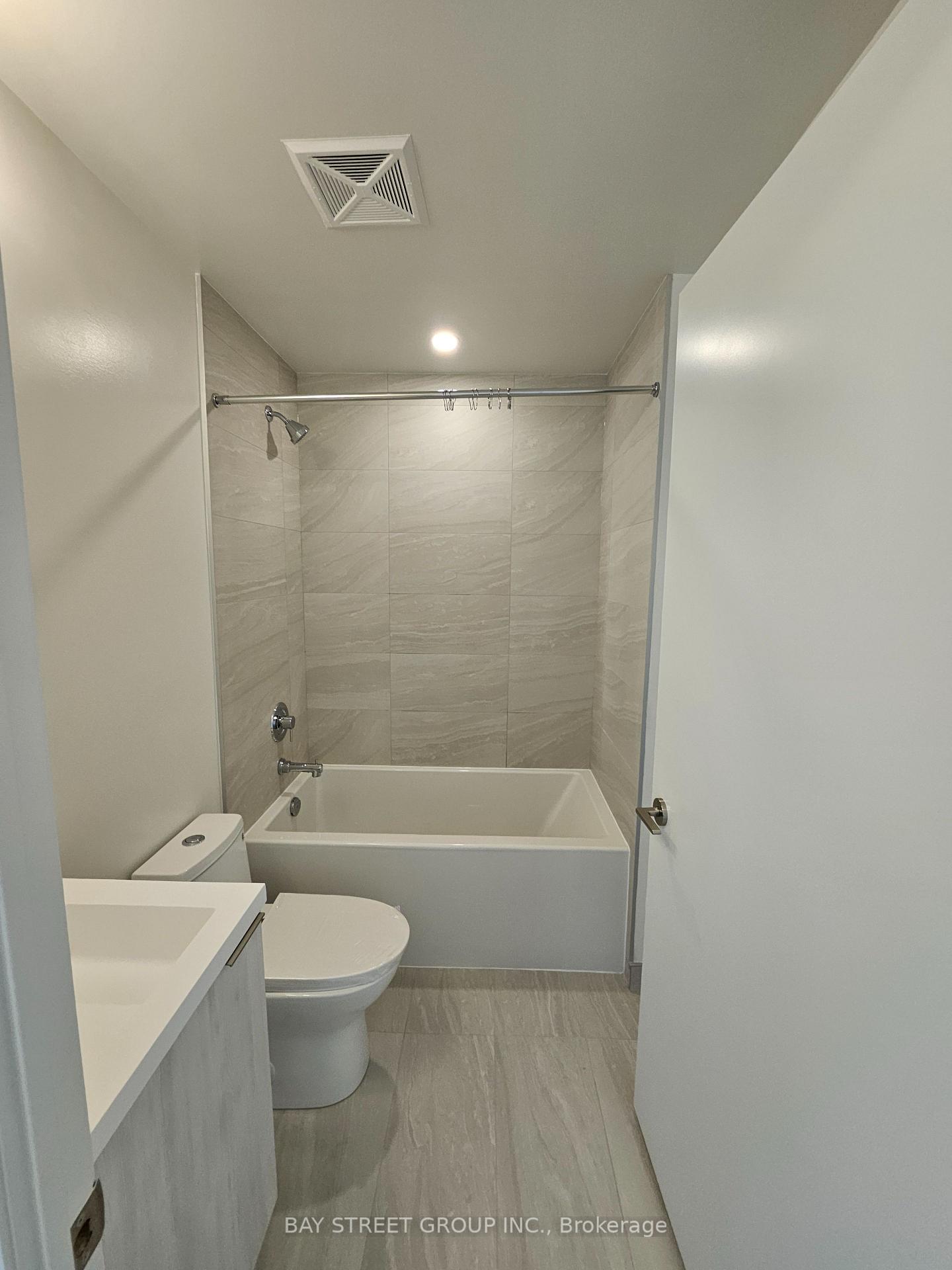 Photo 3 of Unit 2206, 400 King Street W, Toronto, Waterfront Communities — HOMEH