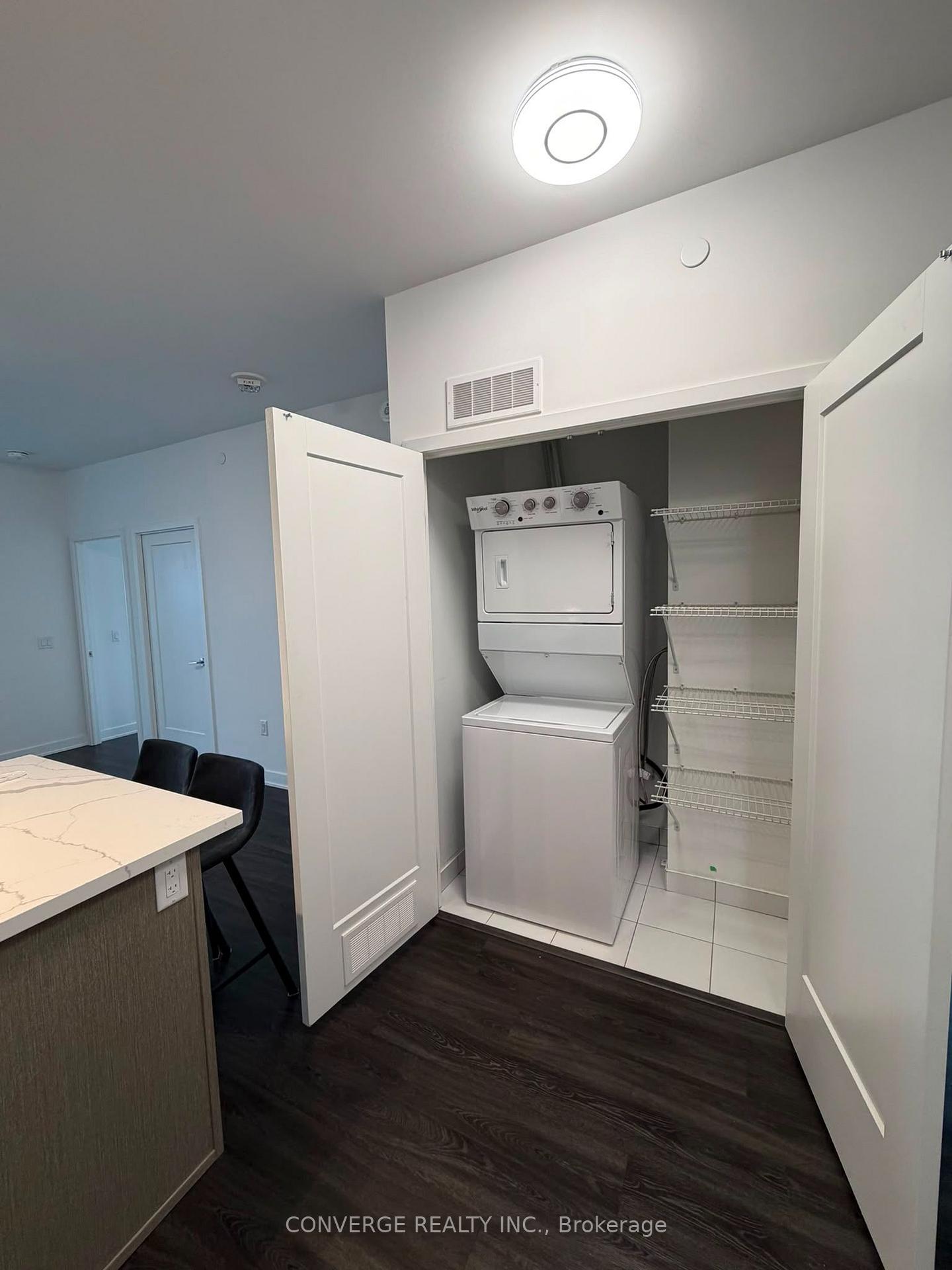 Photo 6 of Unit 2303, 95 Oneida Crescent, Richmond Hill, Langstaff — HOMEH