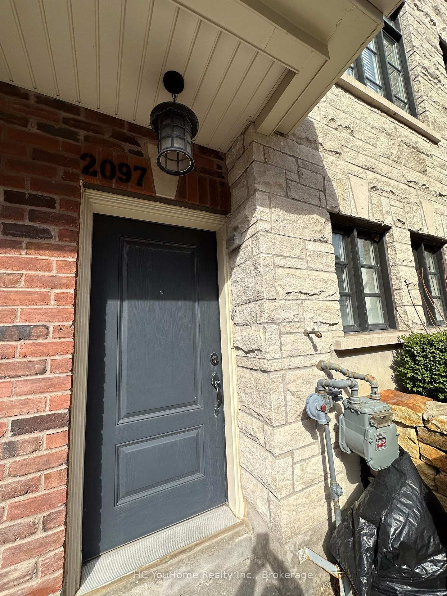 Photo 2 of 2097 Queensborough Gate, Mississauga, Central Erin Mills — HOMEH