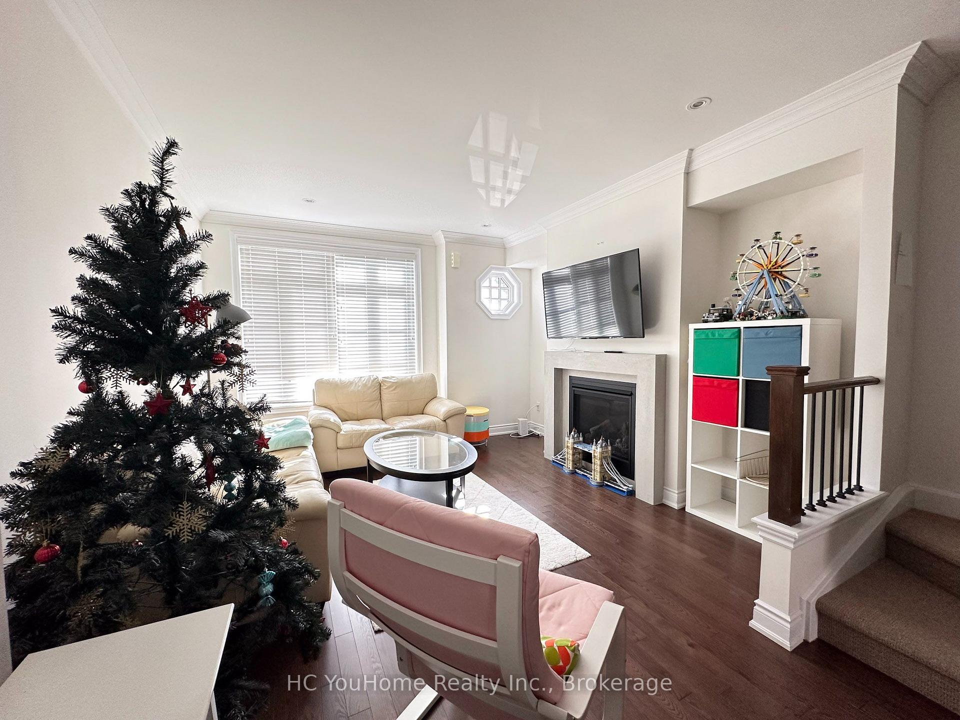 Photo 7 of 2097 Queensborough Gate, Mississauga, Central Erin Mills — HOMEH