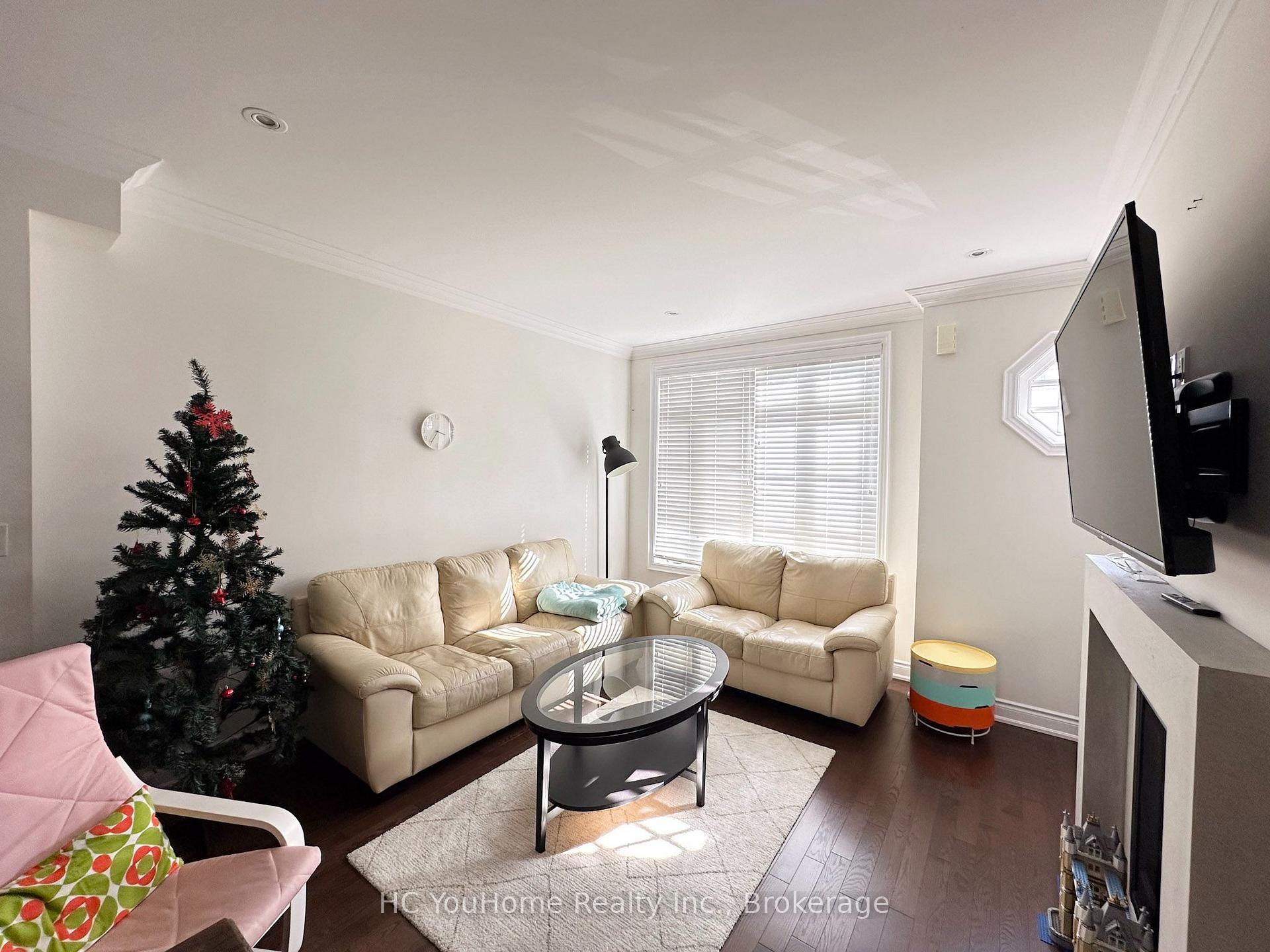 Photo 8 of 2097 Queensborough Gate, Mississauga, Central Erin Mills — HOMEH