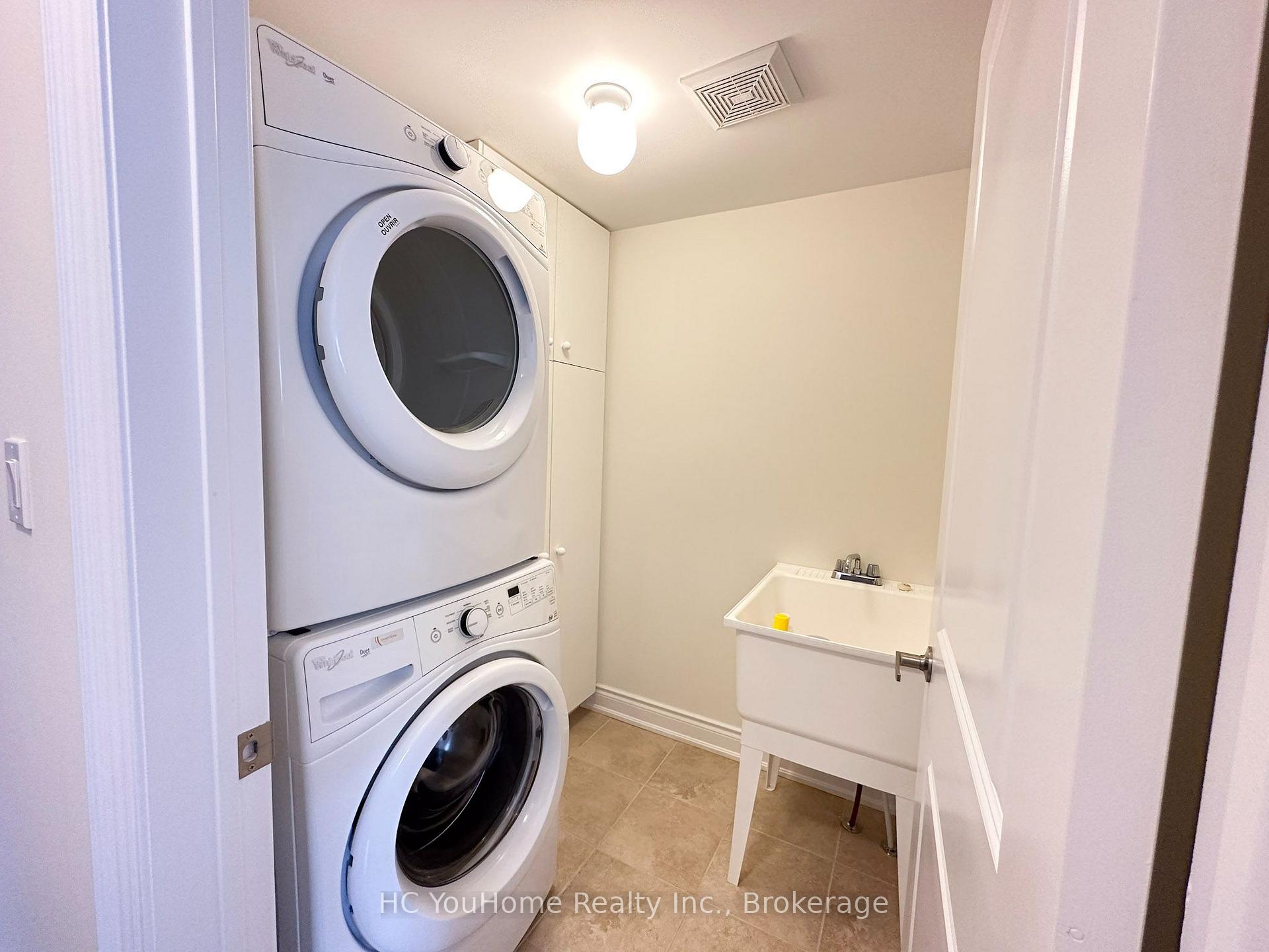 Photo 16 of 2097 Queensborough Gate, Mississauga, Central Erin Mills — HOMEH