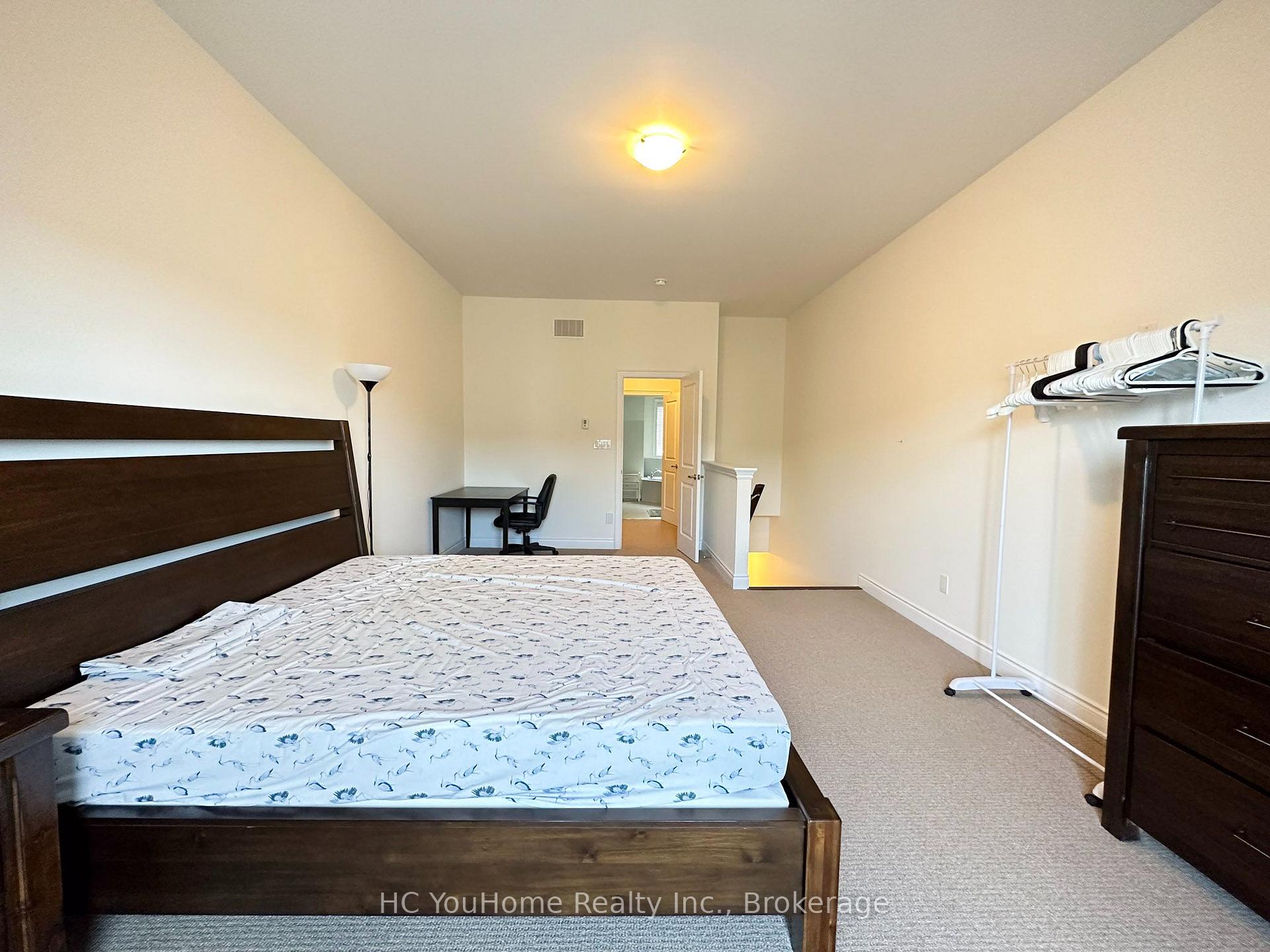 Photo 19 of 2097 Queensborough Gate, Mississauga, Central Erin Mills — HOMEH