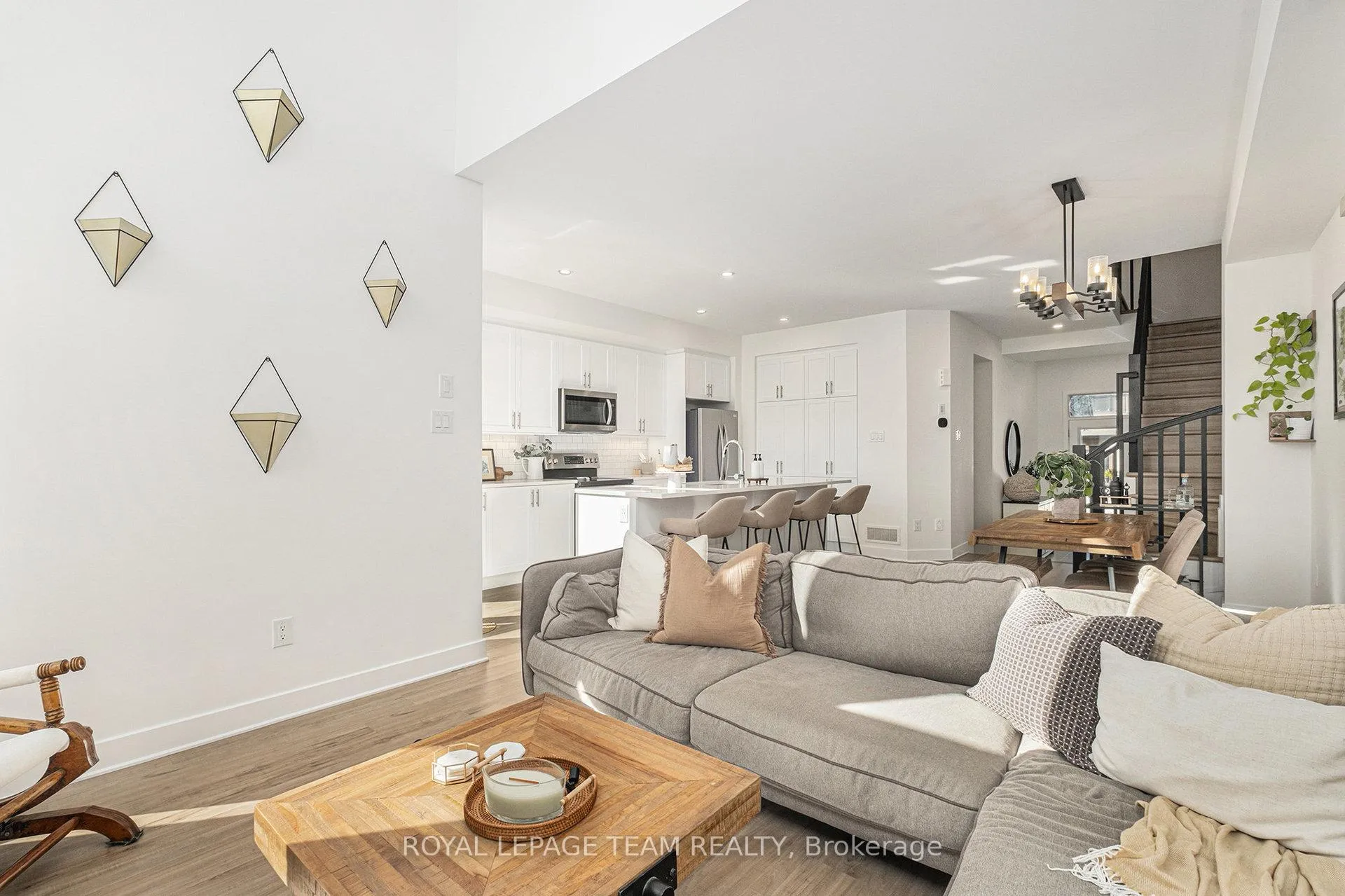 Photo 7 of 220 Bristol Crescent, North Grenville, Kemptville — HOMEH