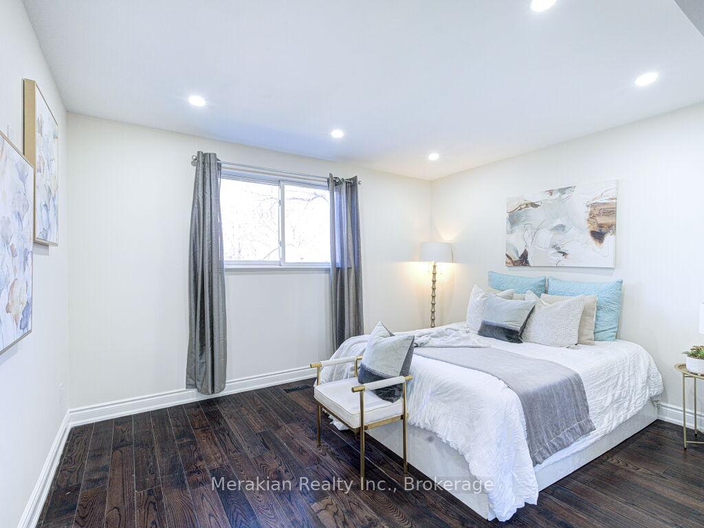 Photo 16 of 214 Folkstone Crescent, Brampton, Southgate — HOMEH