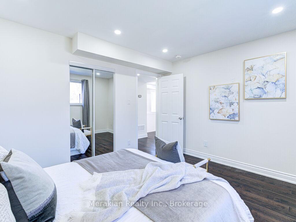 Photo 17 of 214 Folkstone Crescent, Brampton, Southgate — HOMEH