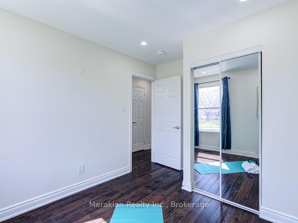Photo 20 of 214 Folkstone Crescent, Brampton, Southgate — HOMEH