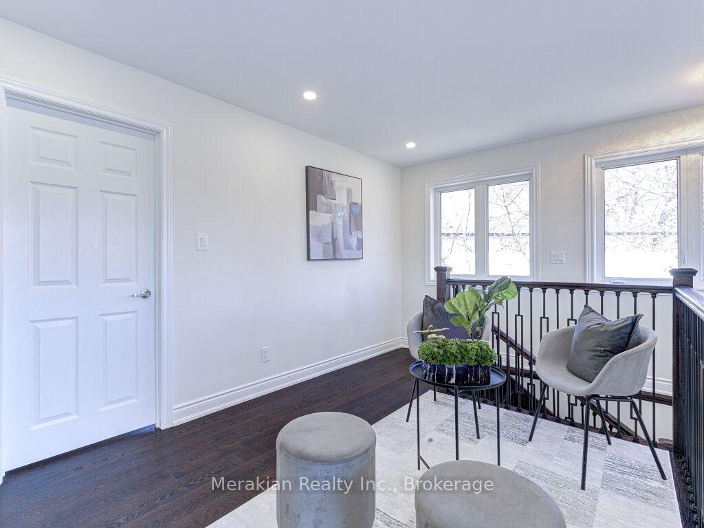 Photo 22 of 214 Folkstone Crescent, Brampton, Southgate — HOMEH