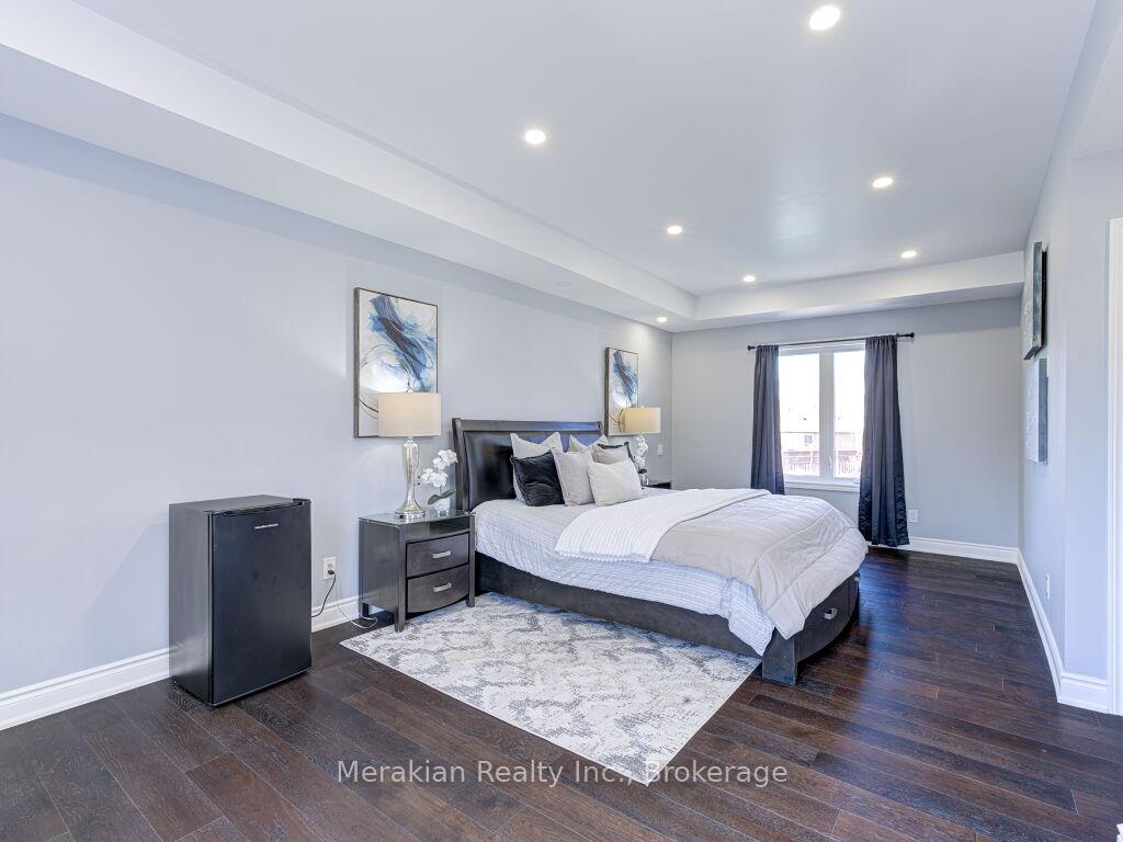 Photo 27 of 214 Folkstone Crescent, Brampton, Southgate — HOMEH