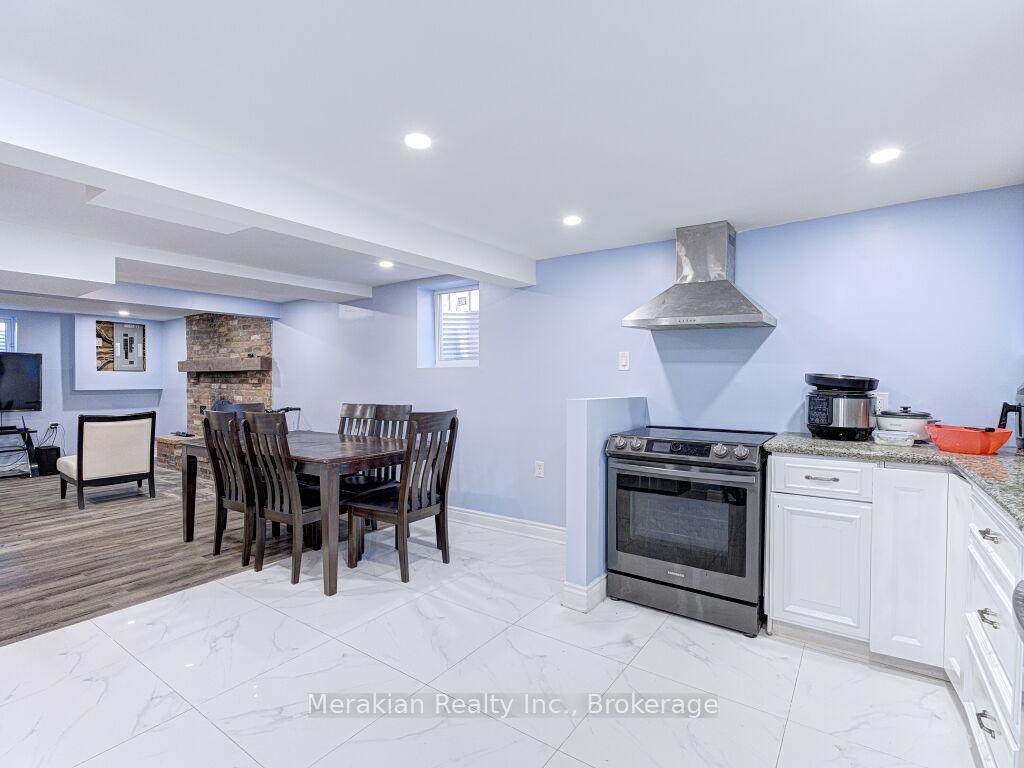Photo 37 of 214 Folkstone Crescent, Brampton, Southgate — HOMEH