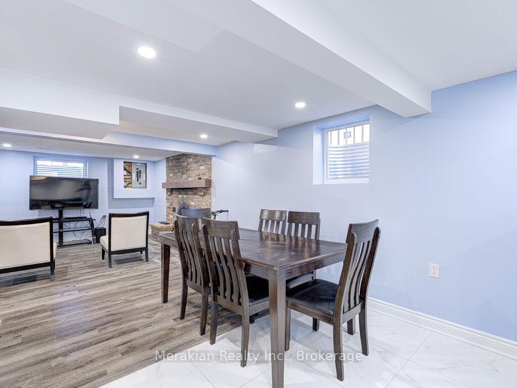 Photo 38 of 214 Folkstone Crescent, Brampton, Southgate — HOMEH