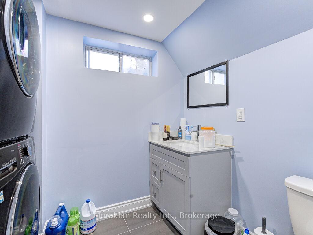 Photo 43 of 214 Folkstone Crescent, Brampton, Southgate — HOMEH
