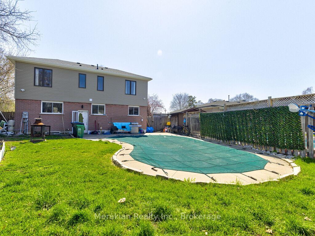 Photo 45 of 214 Folkstone Crescent, Brampton, Southgate — HOMEH
