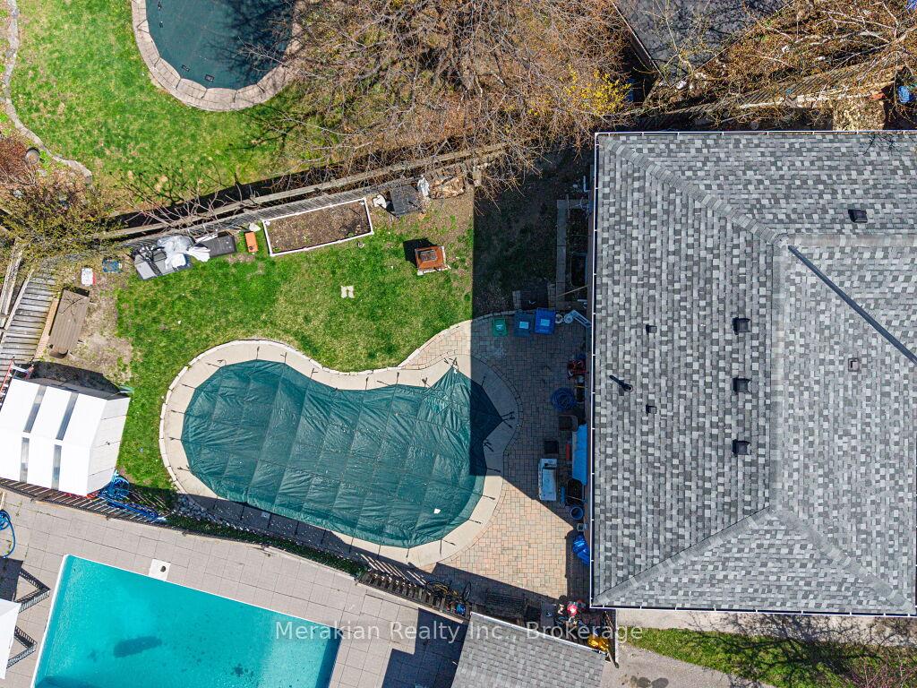 Photo 46 of 214 Folkstone Crescent, Brampton, Southgate — HOMEH