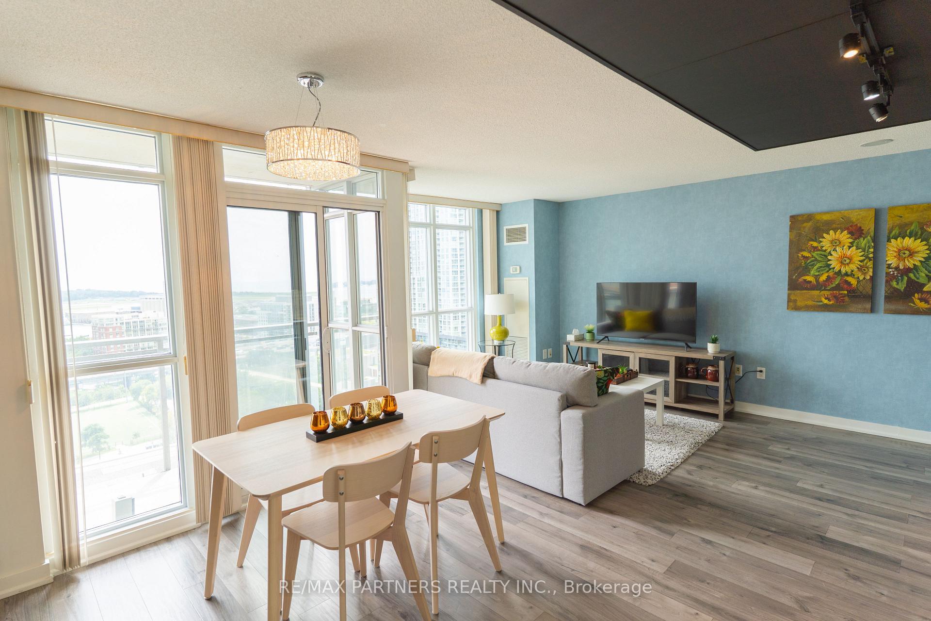 Photo 12 of Unit 1806, 15 Iceboat Terrace, Toronto, Waterfront Communities — HOMEH
