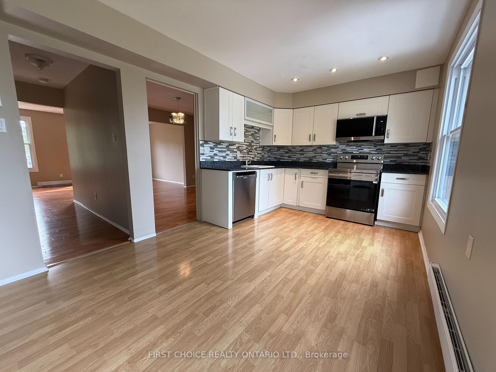 Photo 6 of 32 Appleby Private, Ottawa, Carleton Heights — HOMEH