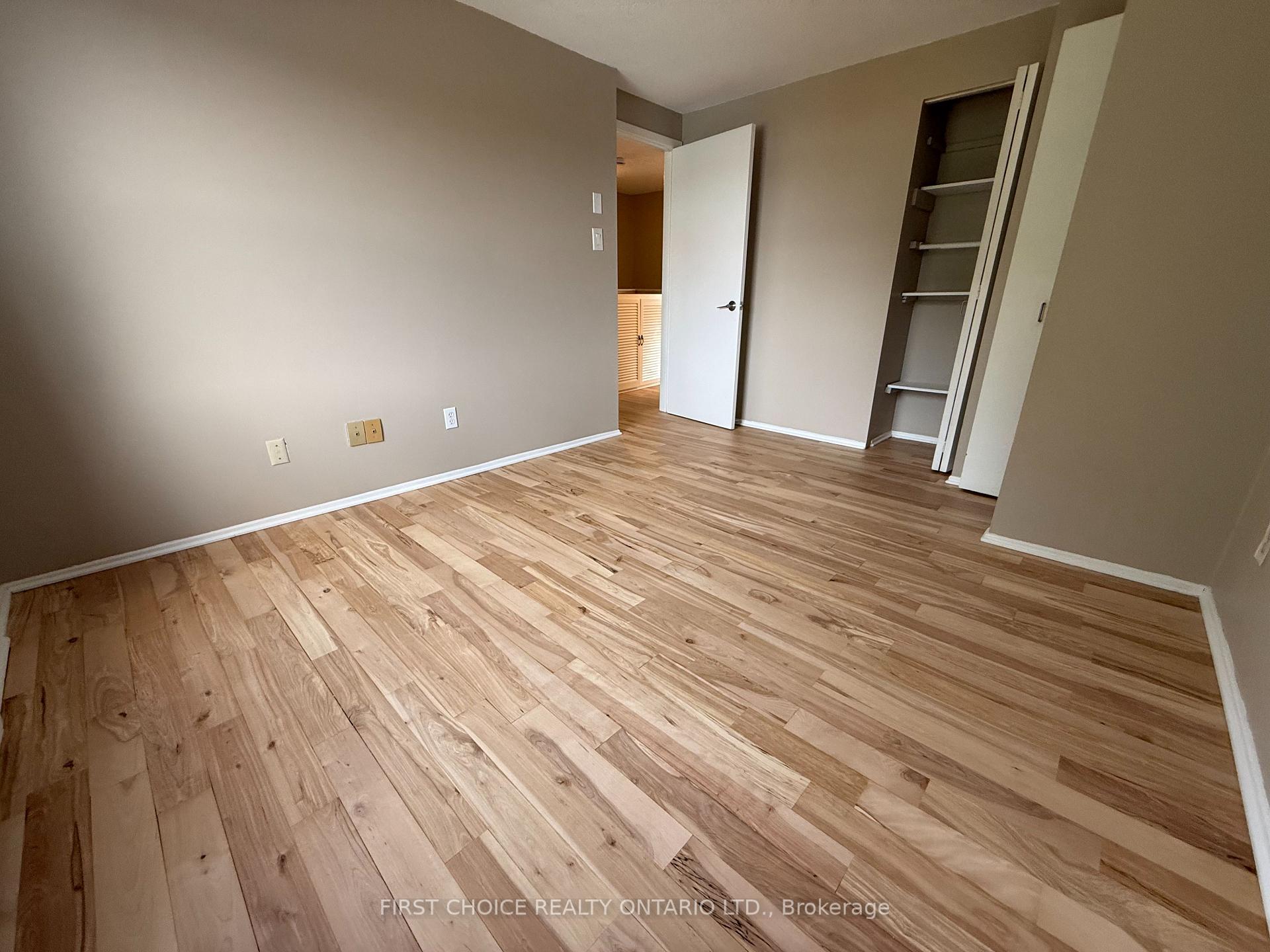 Photo 17 of 32 Appleby Private, Ottawa, Carleton Heights — HOMEH