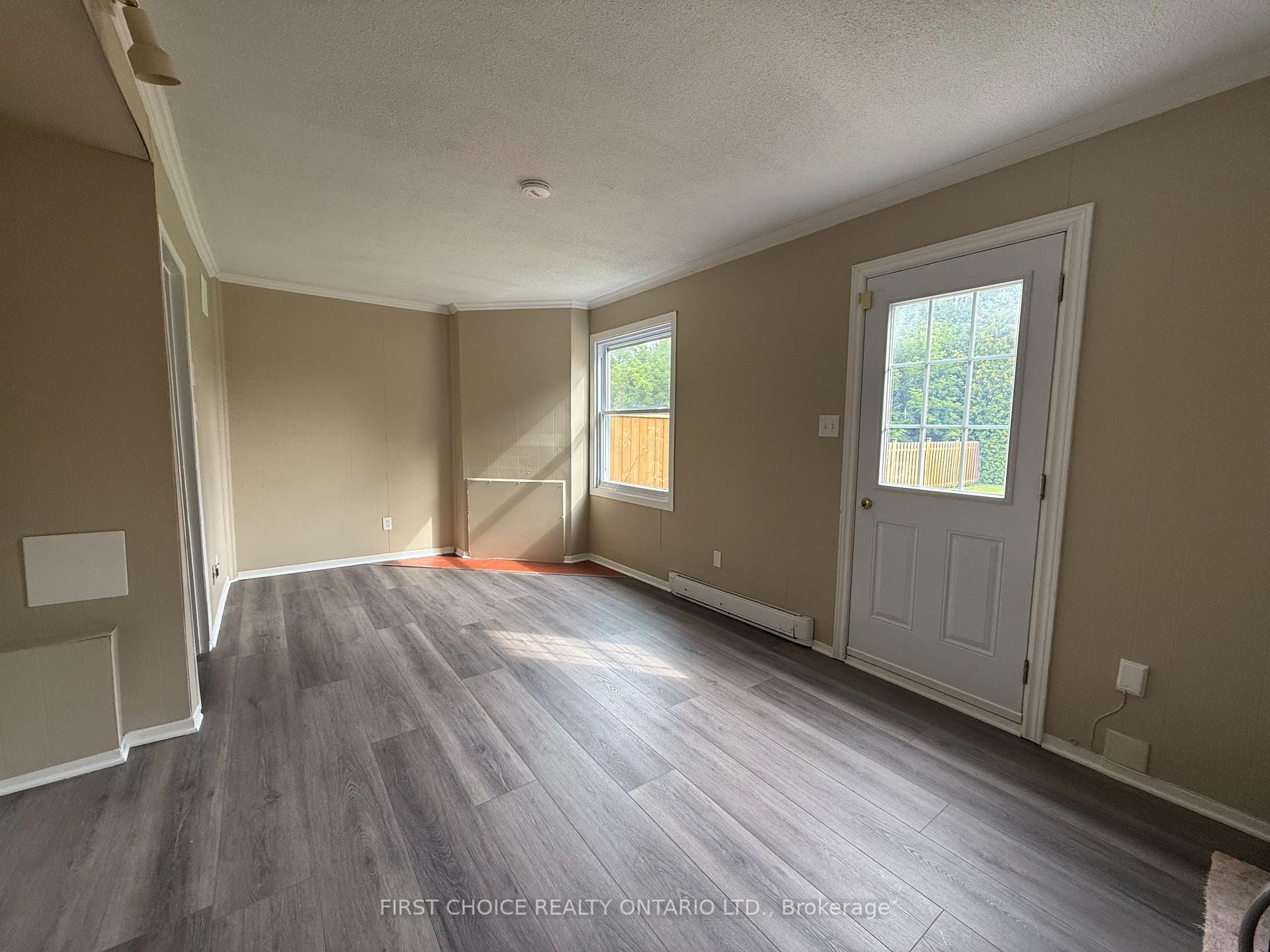 Photo 21 of 32 Appleby Private, Ottawa, Carleton Heights — HOMEH